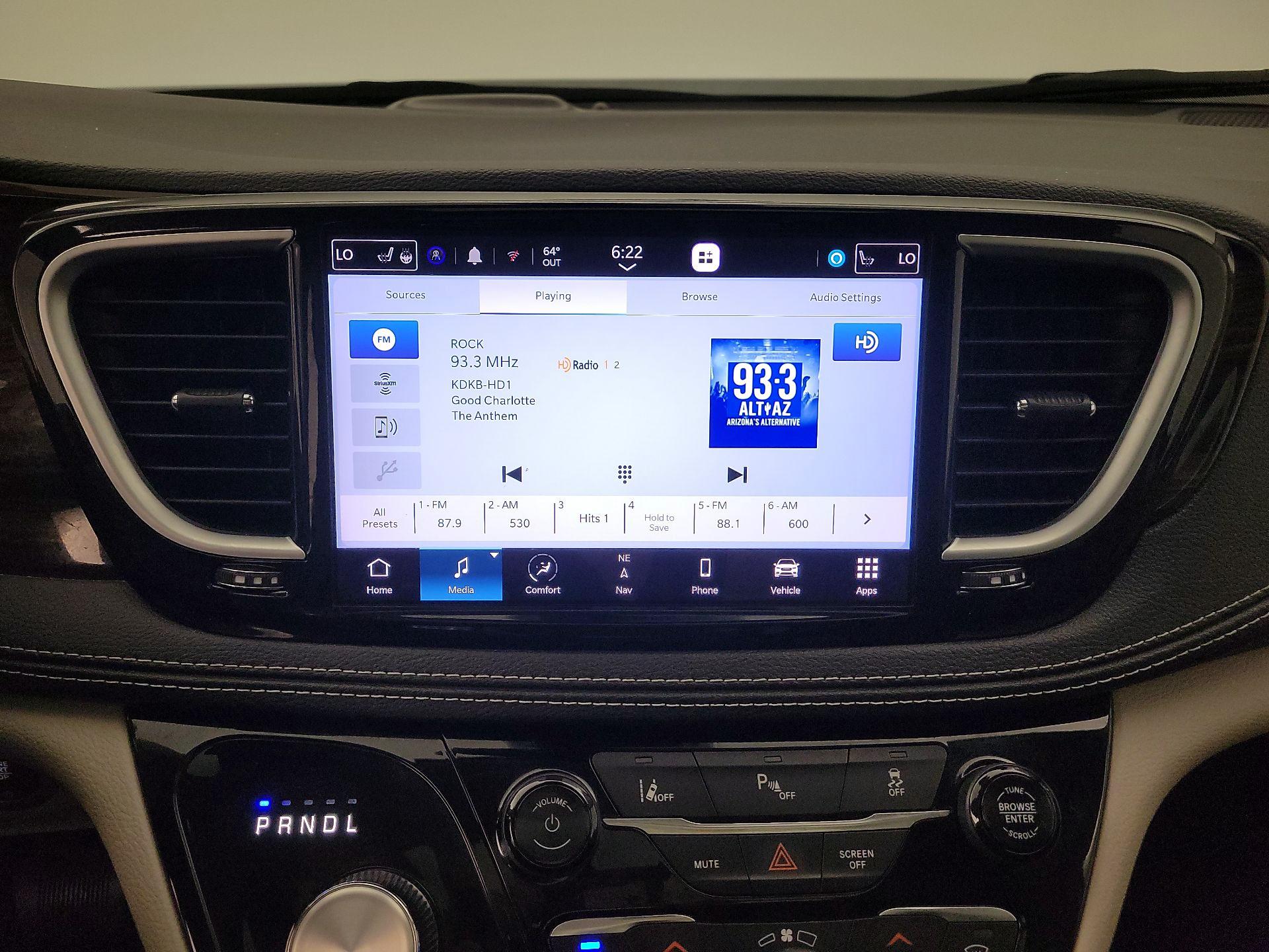 Thumbnail: 2023 Chrysler Pacifica - 16