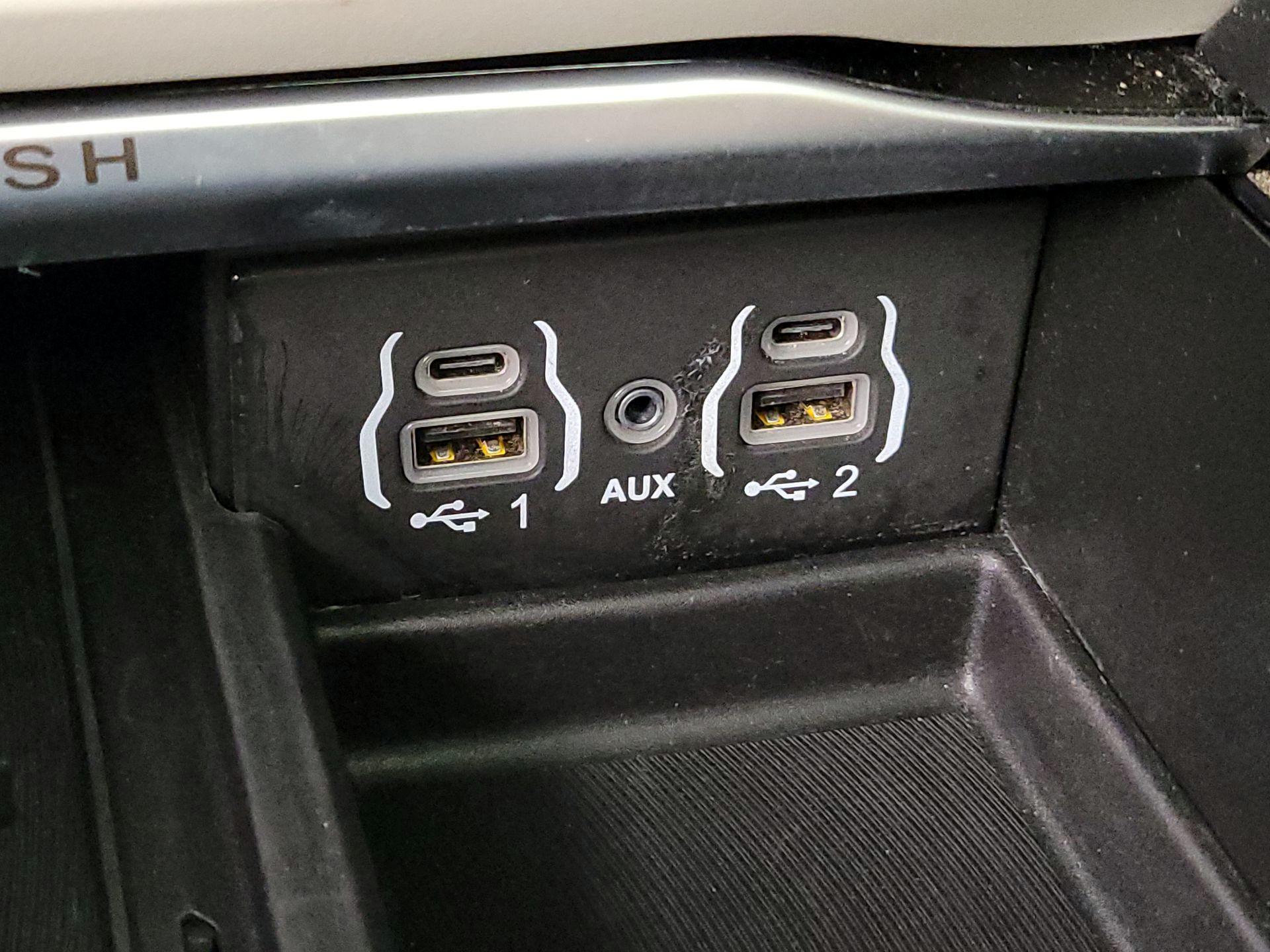 Thumbnail: 2023 Chrysler Pacifica - 19