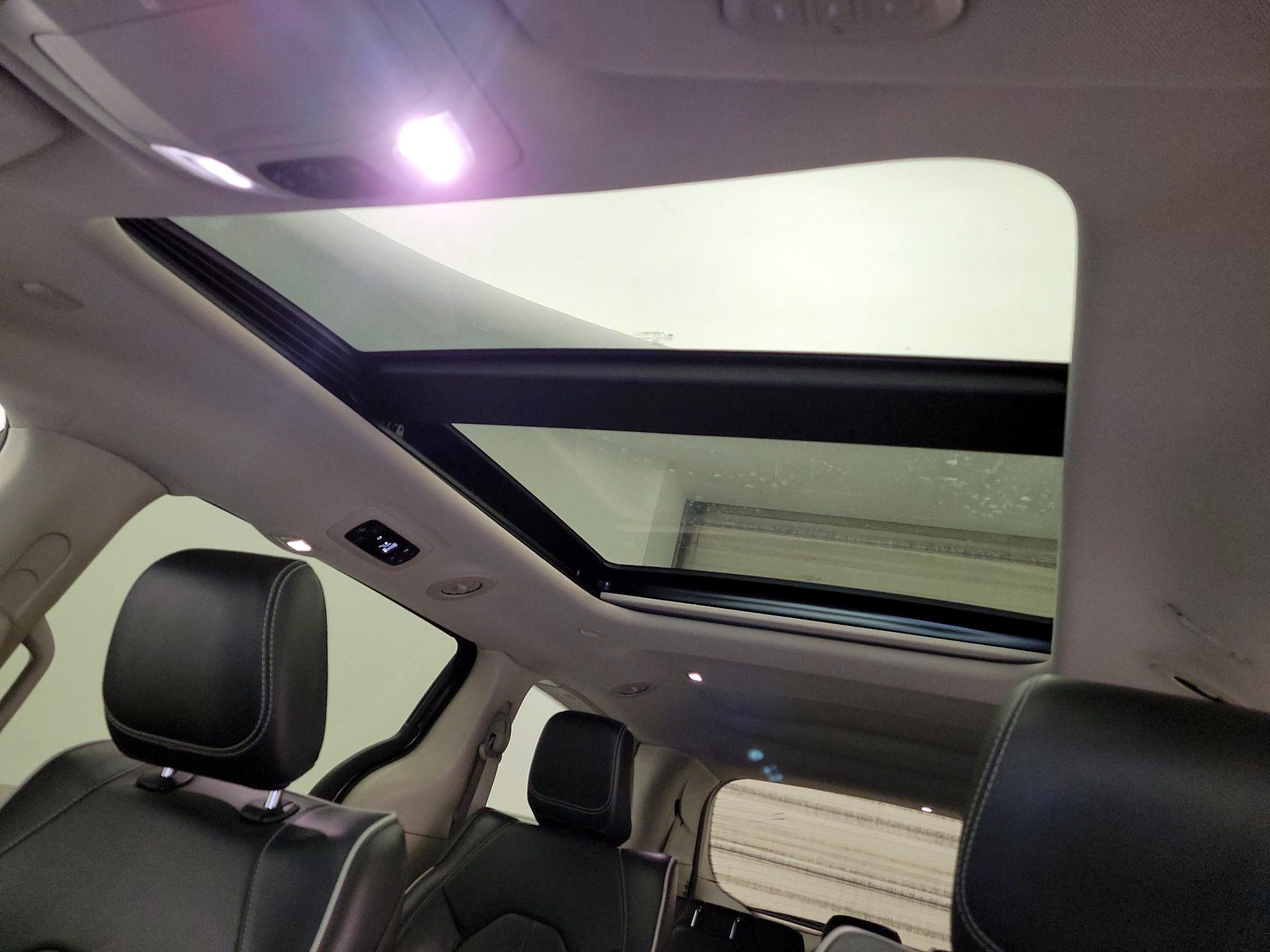 Thumbnail: 2023 Chrysler Pacifica - 20