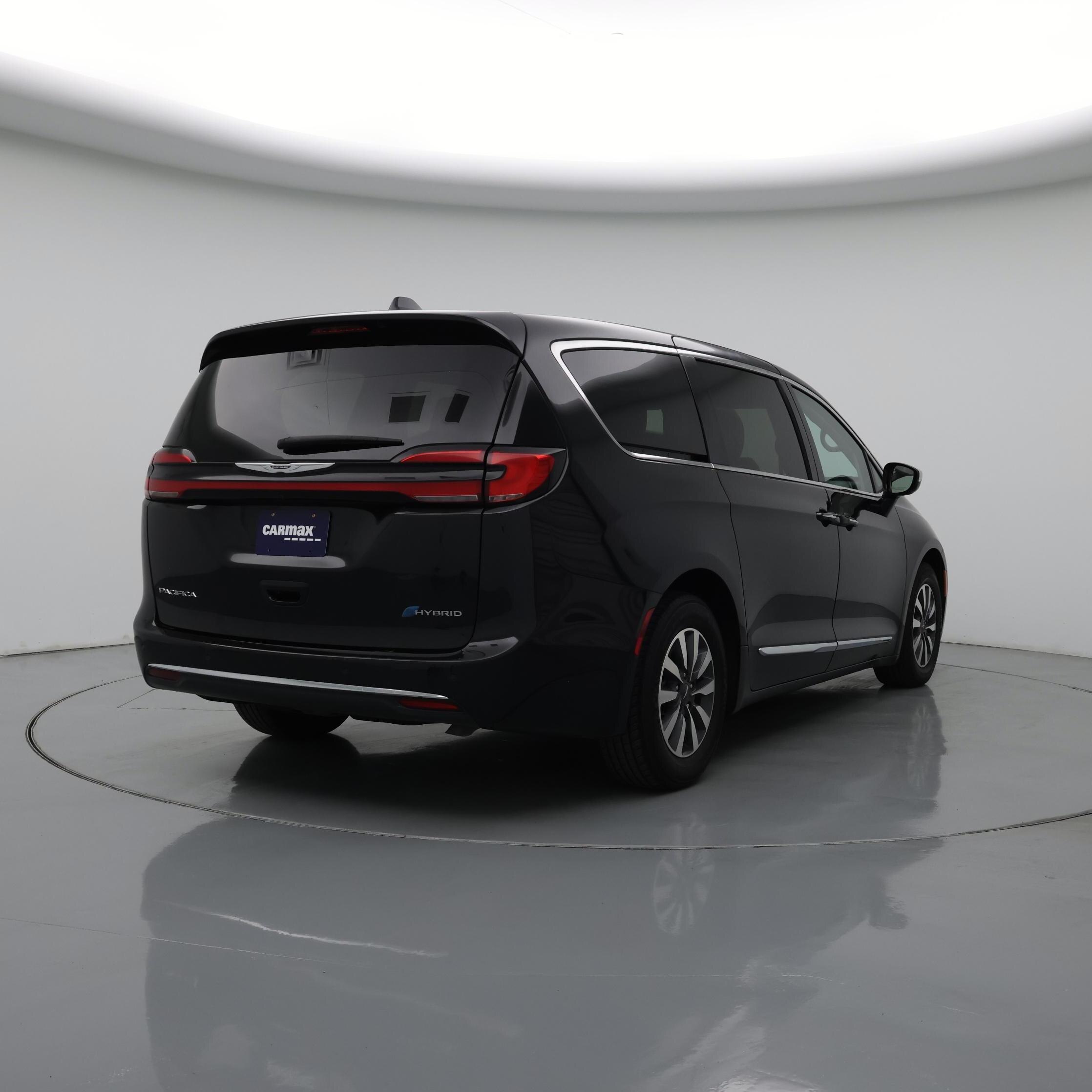 Thumbnail: 2023 Chrysler Pacifica - 8