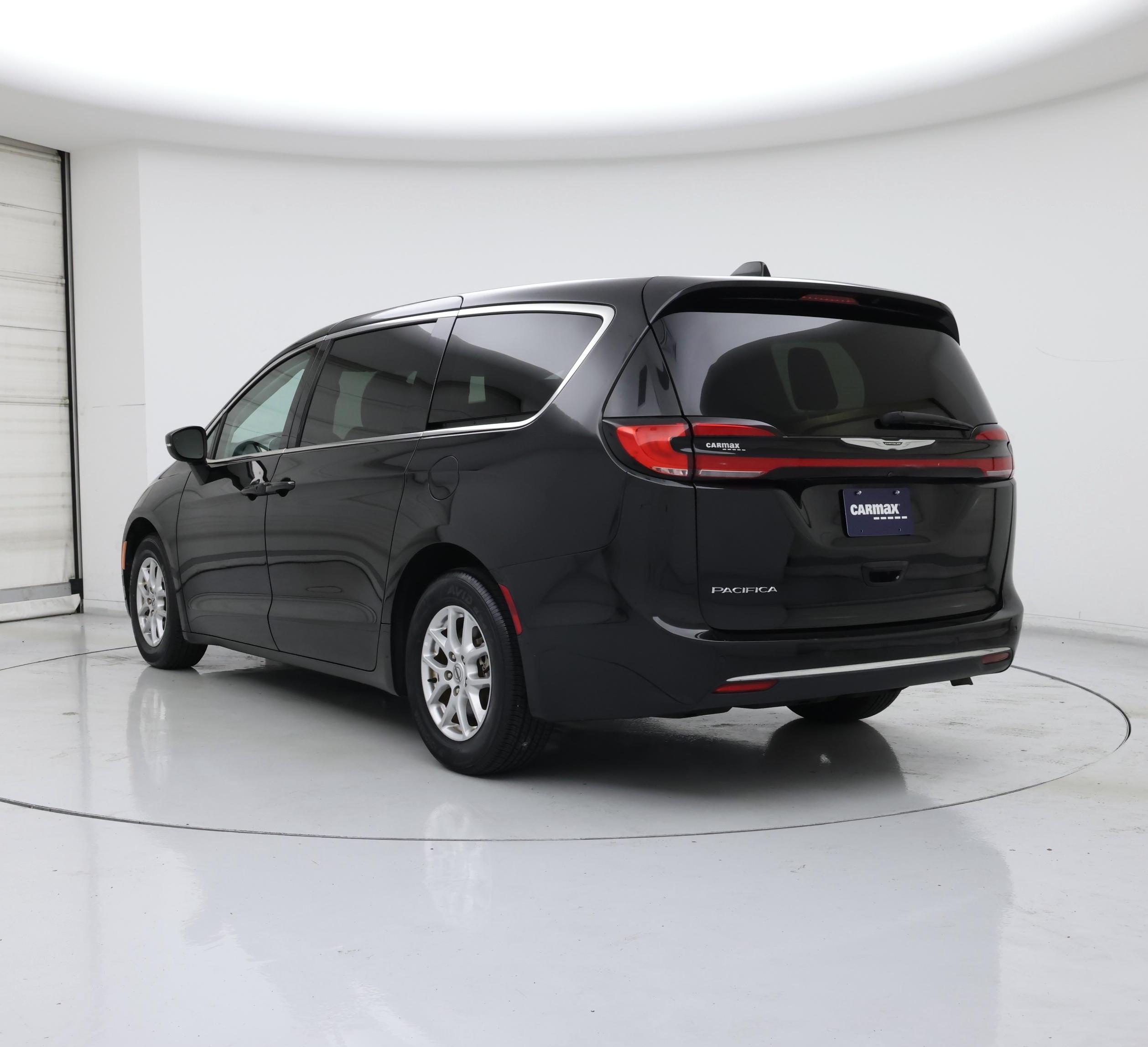 Thumbnail: 2023 Chrysler Pacifica - 2