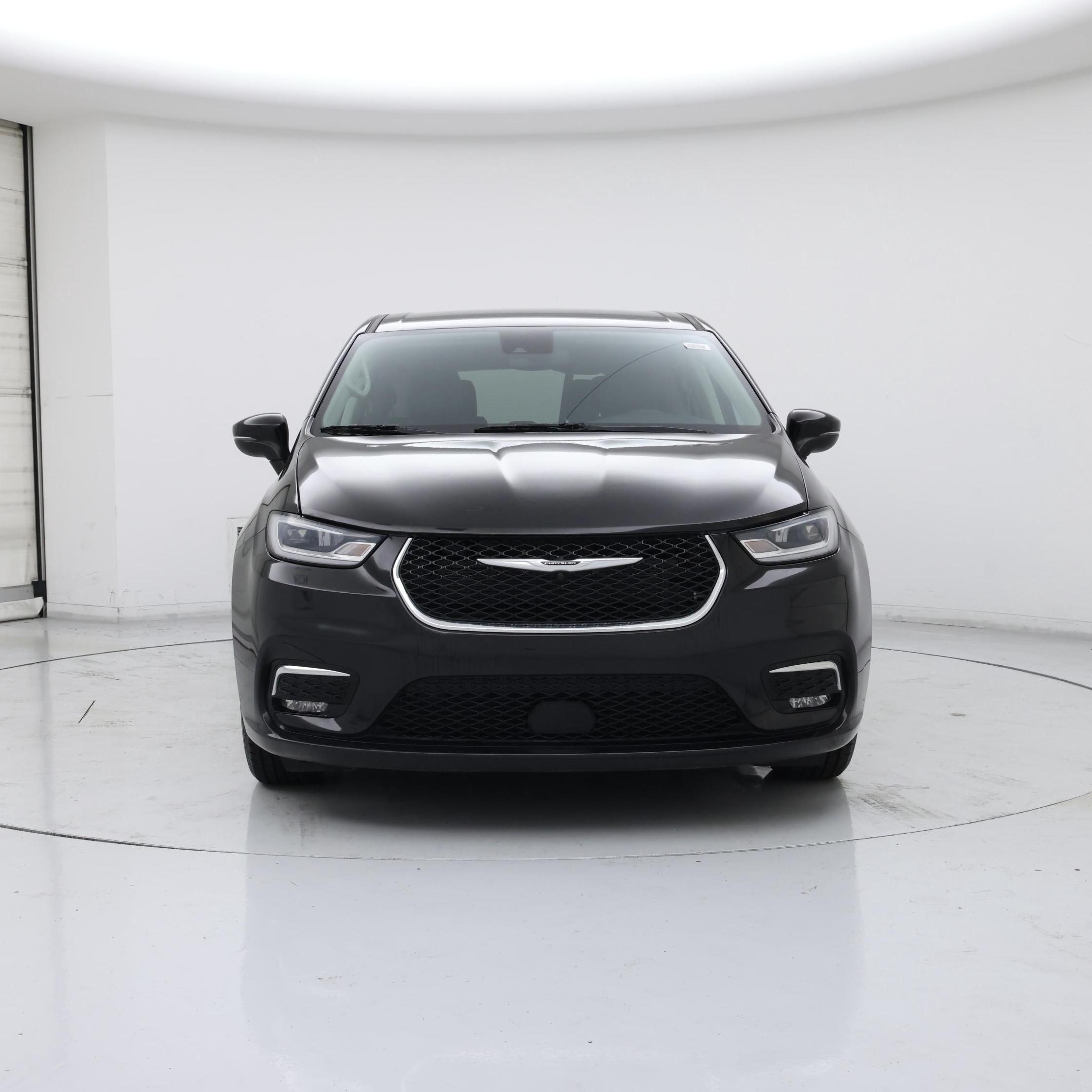 Thumbnail: 2023 Chrysler Pacifica - 5