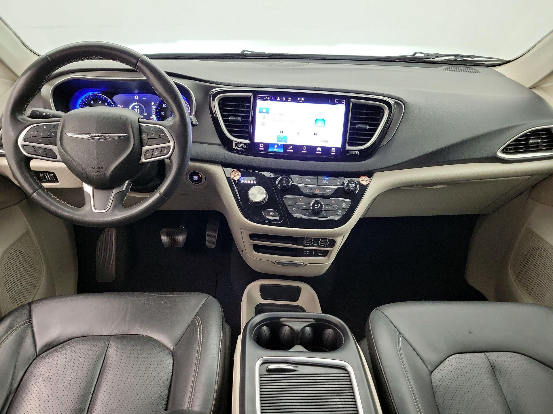 Thumbnail: 2022 Chrysler Pacifica - 9