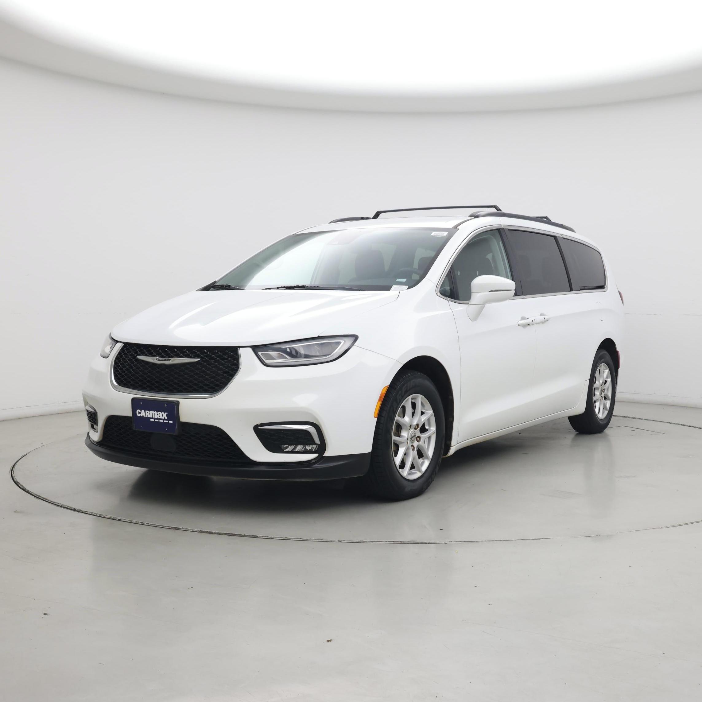 Thumbnail: 2022 Chrysler Pacifica - 4