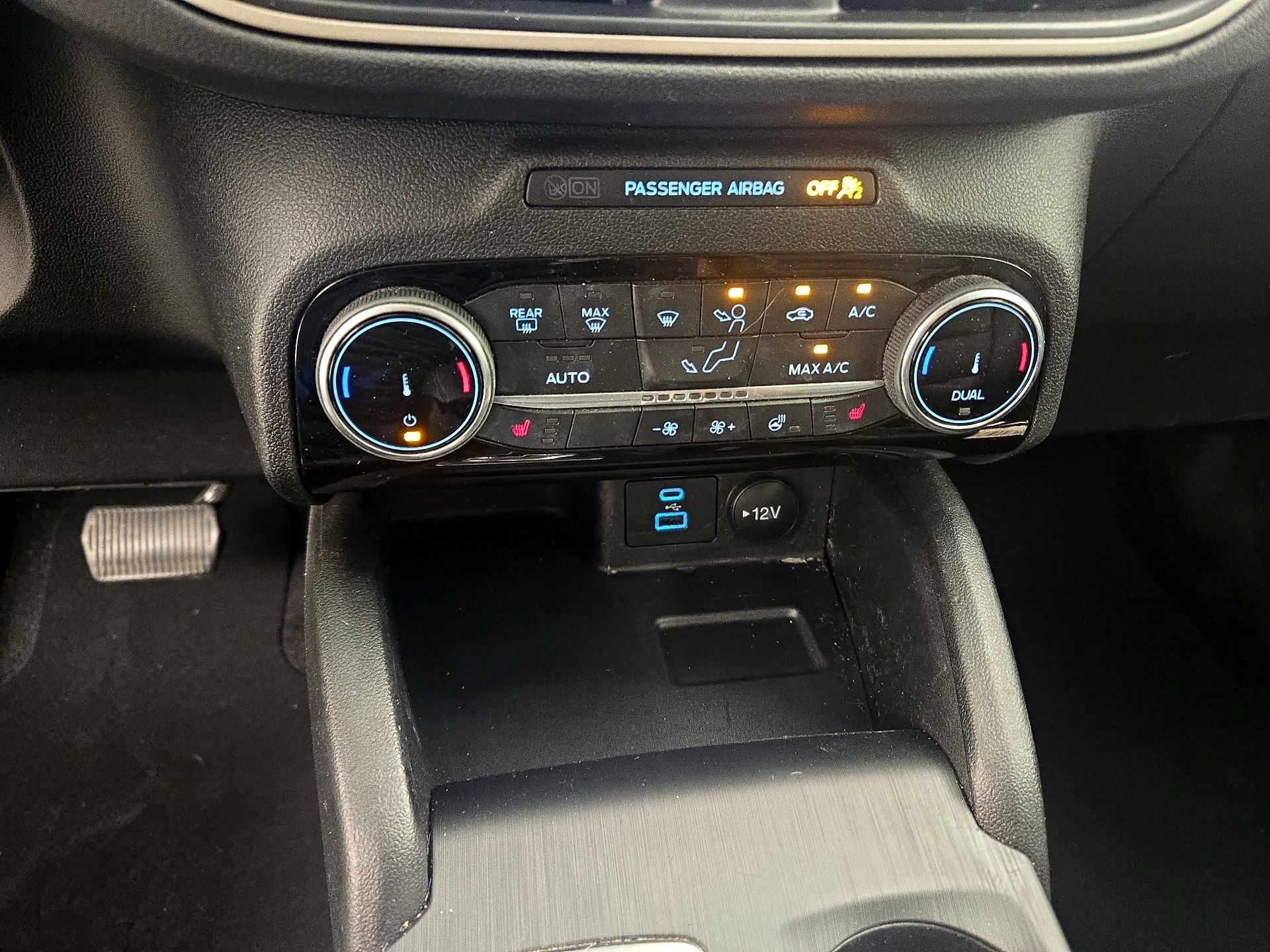 Thumbnail: 2022 Ford Escape - 16