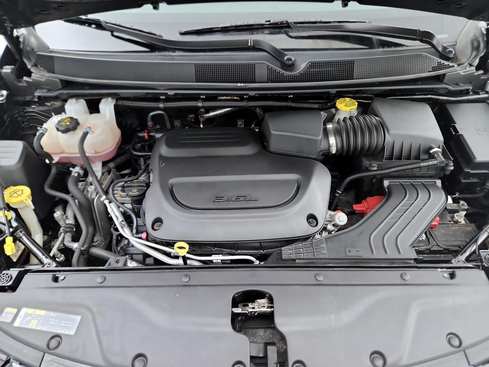 Thumbnail: 2023 Chrysler Pacifica - 20