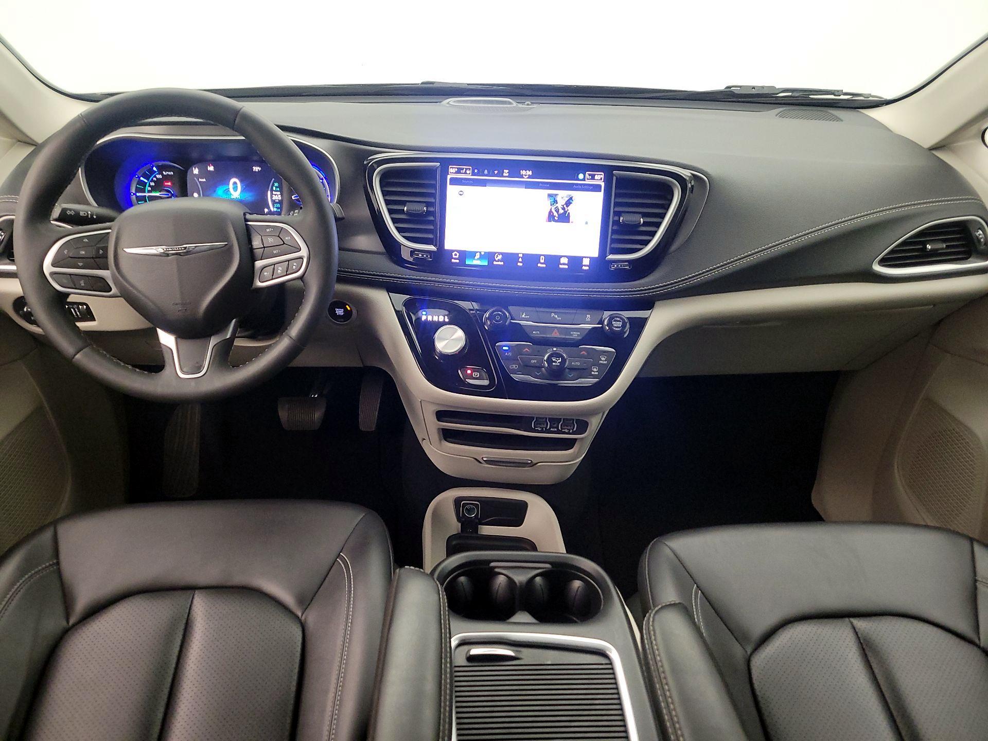 Thumbnail: 2024 Chrysler Pacifica - 9