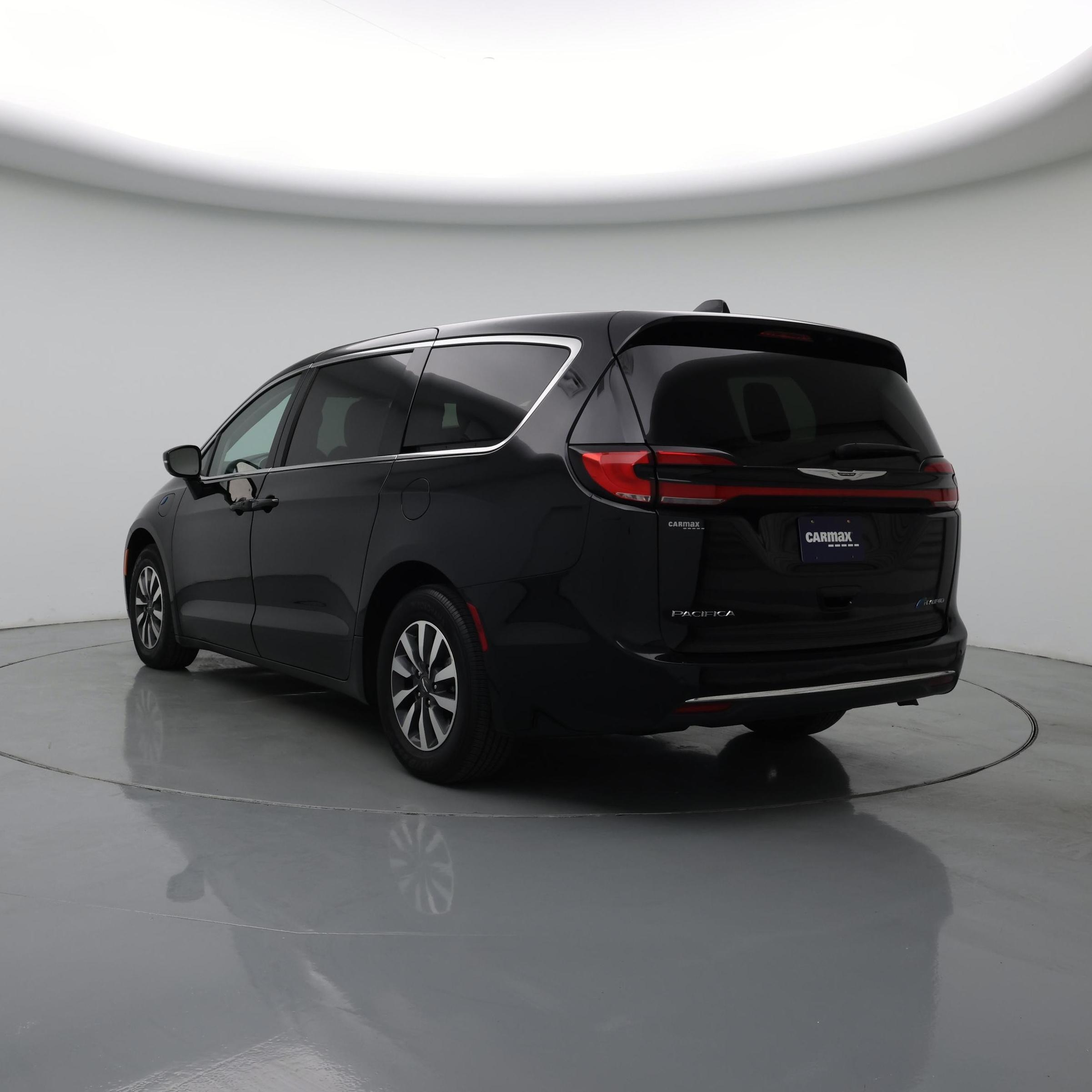 Thumbnail: 2024 Chrysler Pacifica - 2