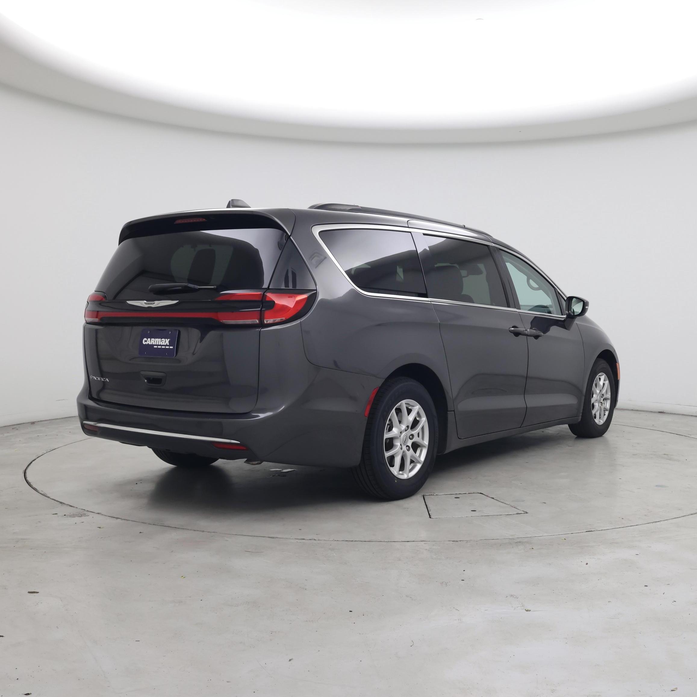 Thumbnail: 2022 Chrysler Pacifica - 8