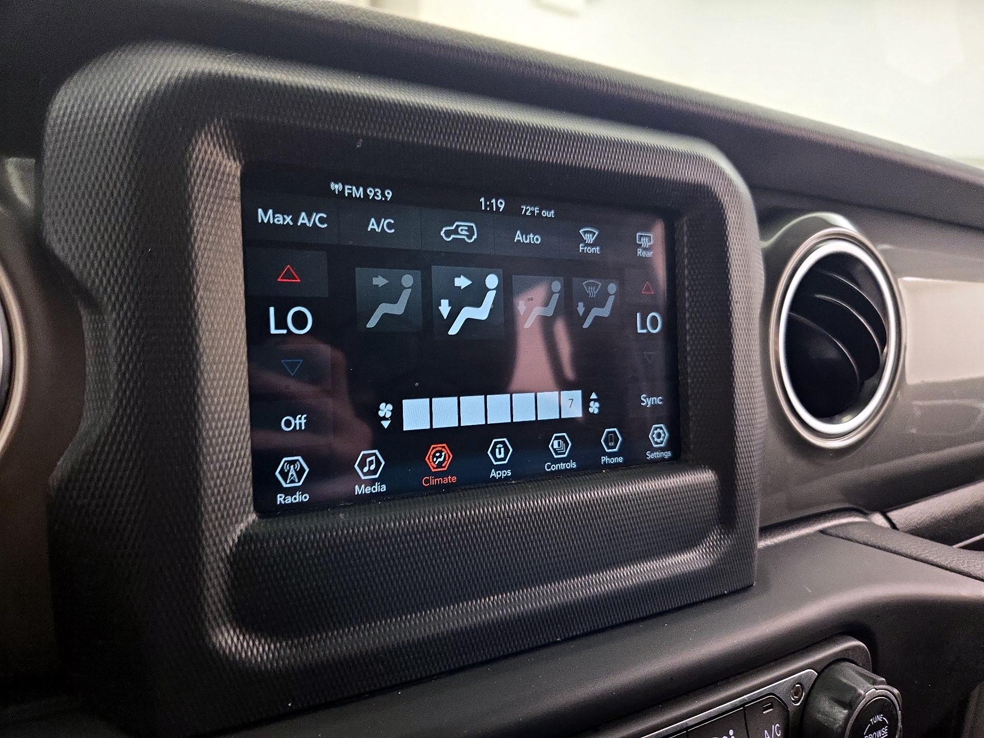Thumbnail: 2021 Jeep Wrangler - 16