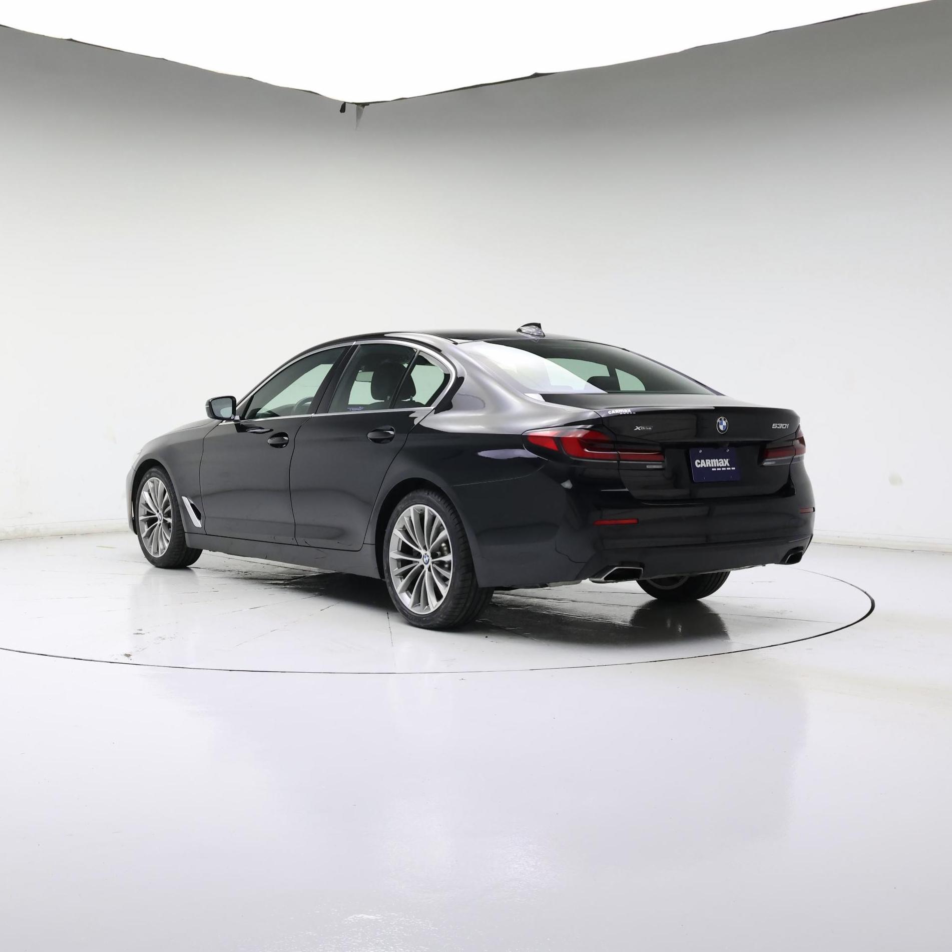 Thumbnail: 2023 BMW 5 Series - 2