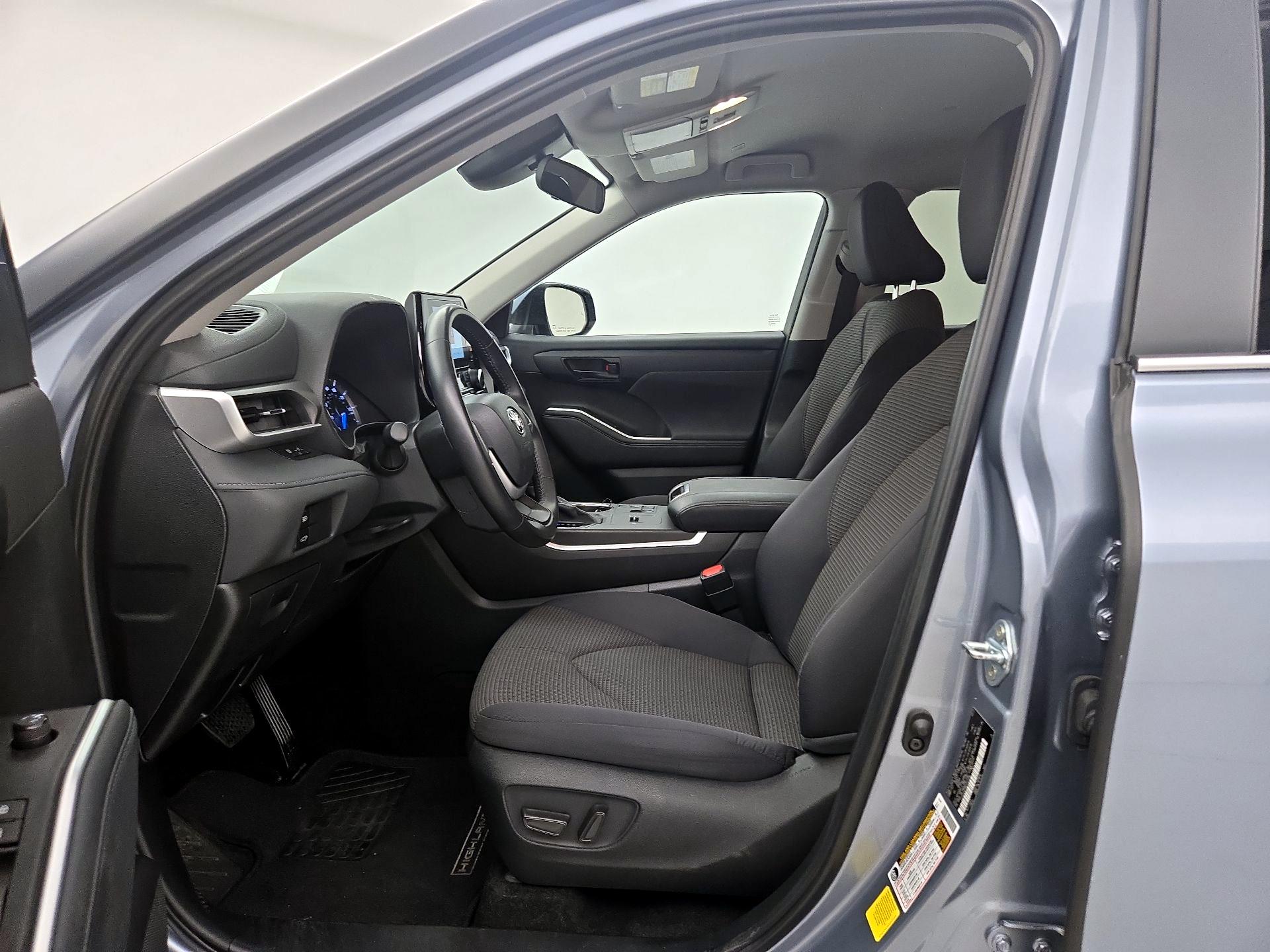 Thumbnail: 2024 Toyota Highlander - 11