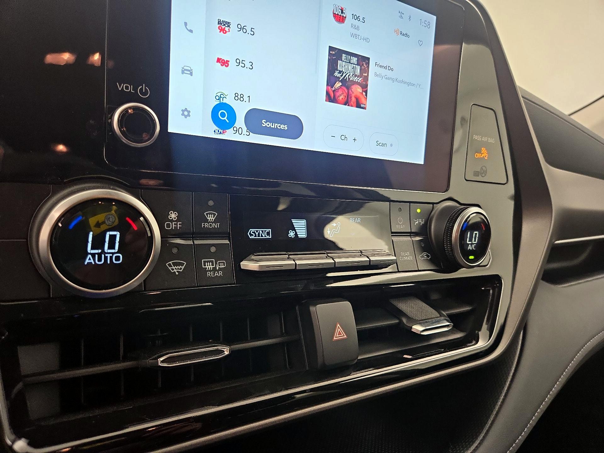 Thumbnail: 2024 Toyota Highlander - 16