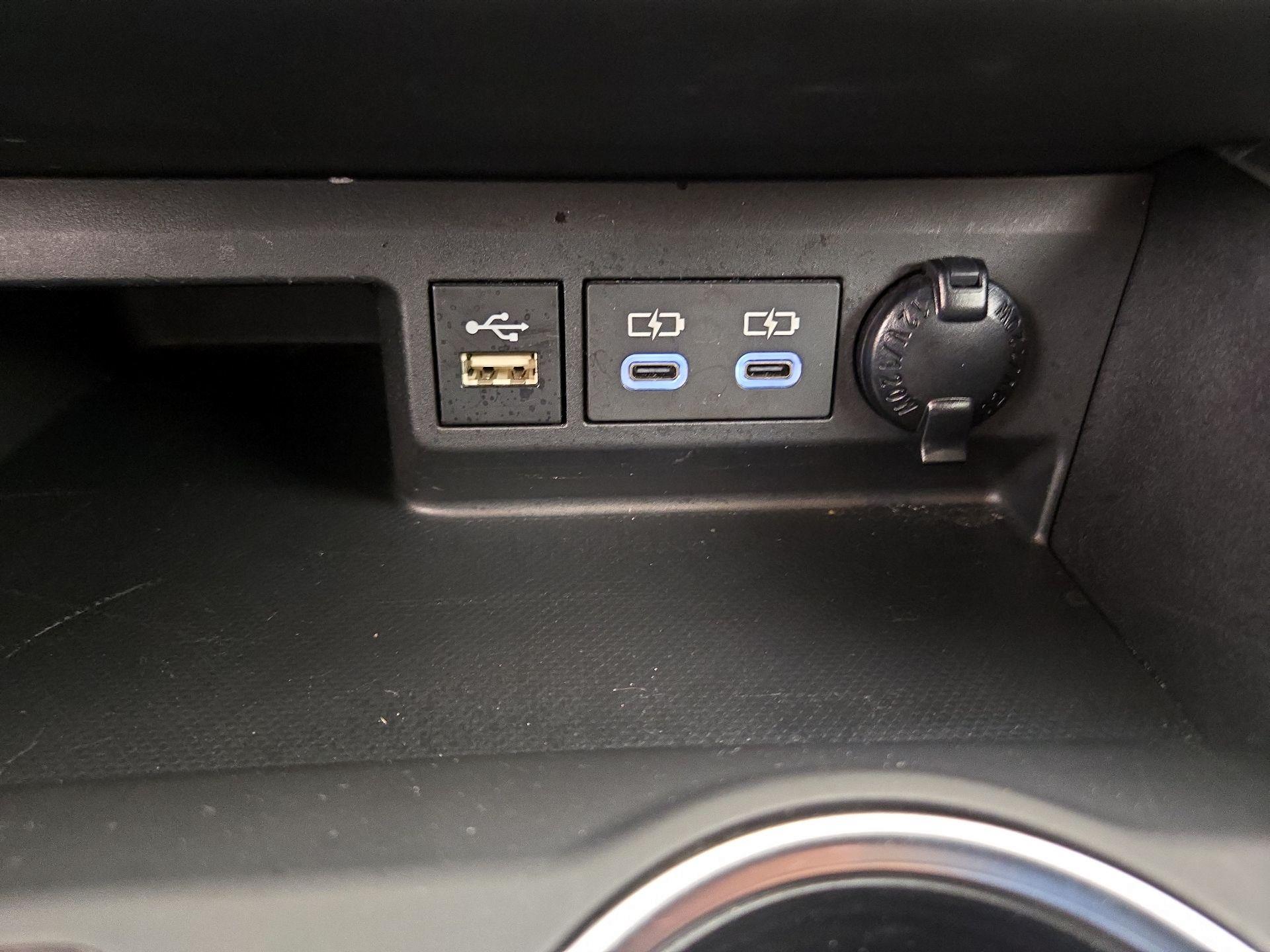 Thumbnail: 2024 Toyota Highlander - 18