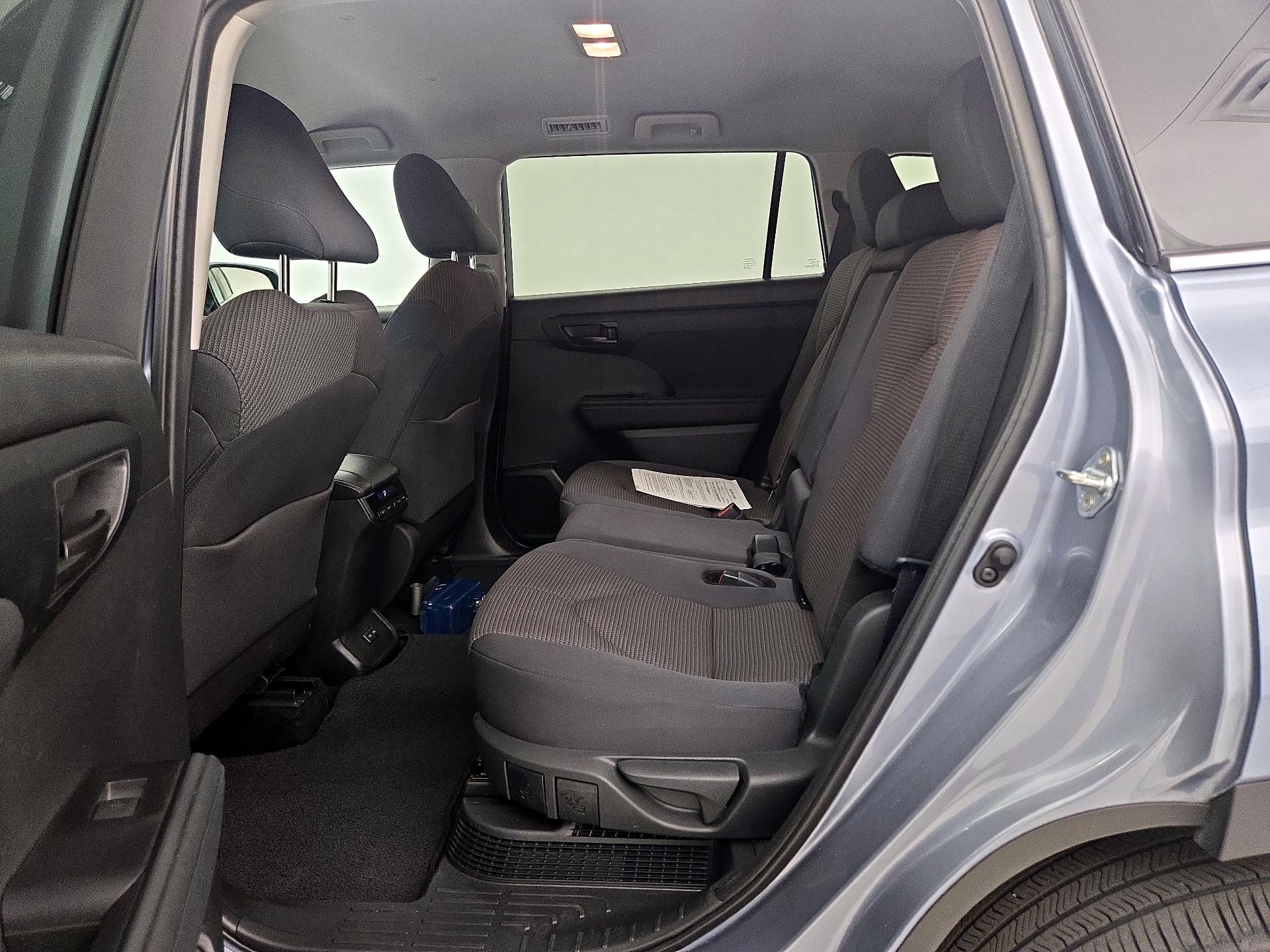 Thumbnail: 2024 Toyota Highlander - 19