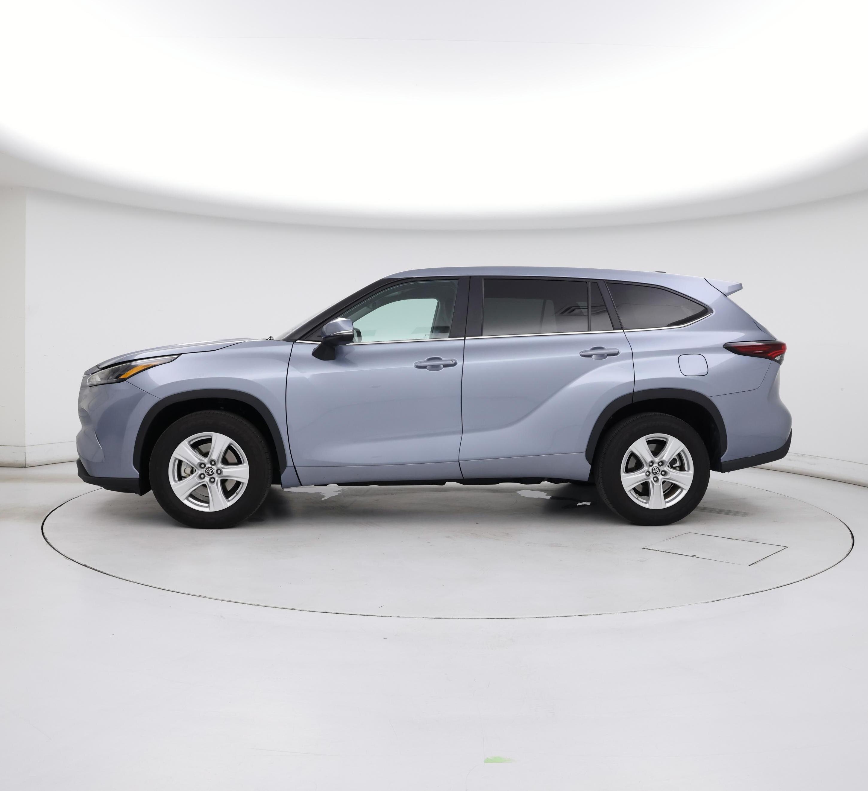 Thumbnail: 2024 Toyota Highlander - 3