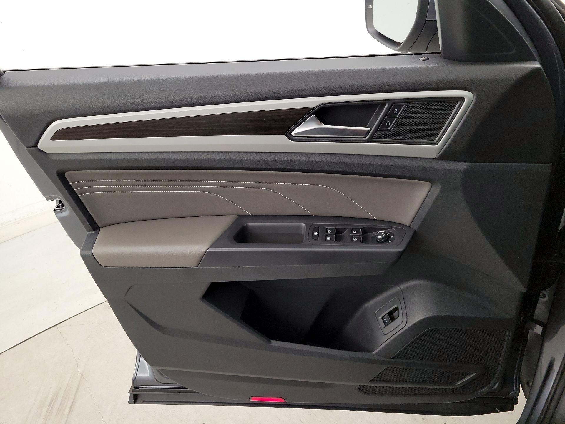 Thumbnail: 2021 Volkswagen Atlas - 12