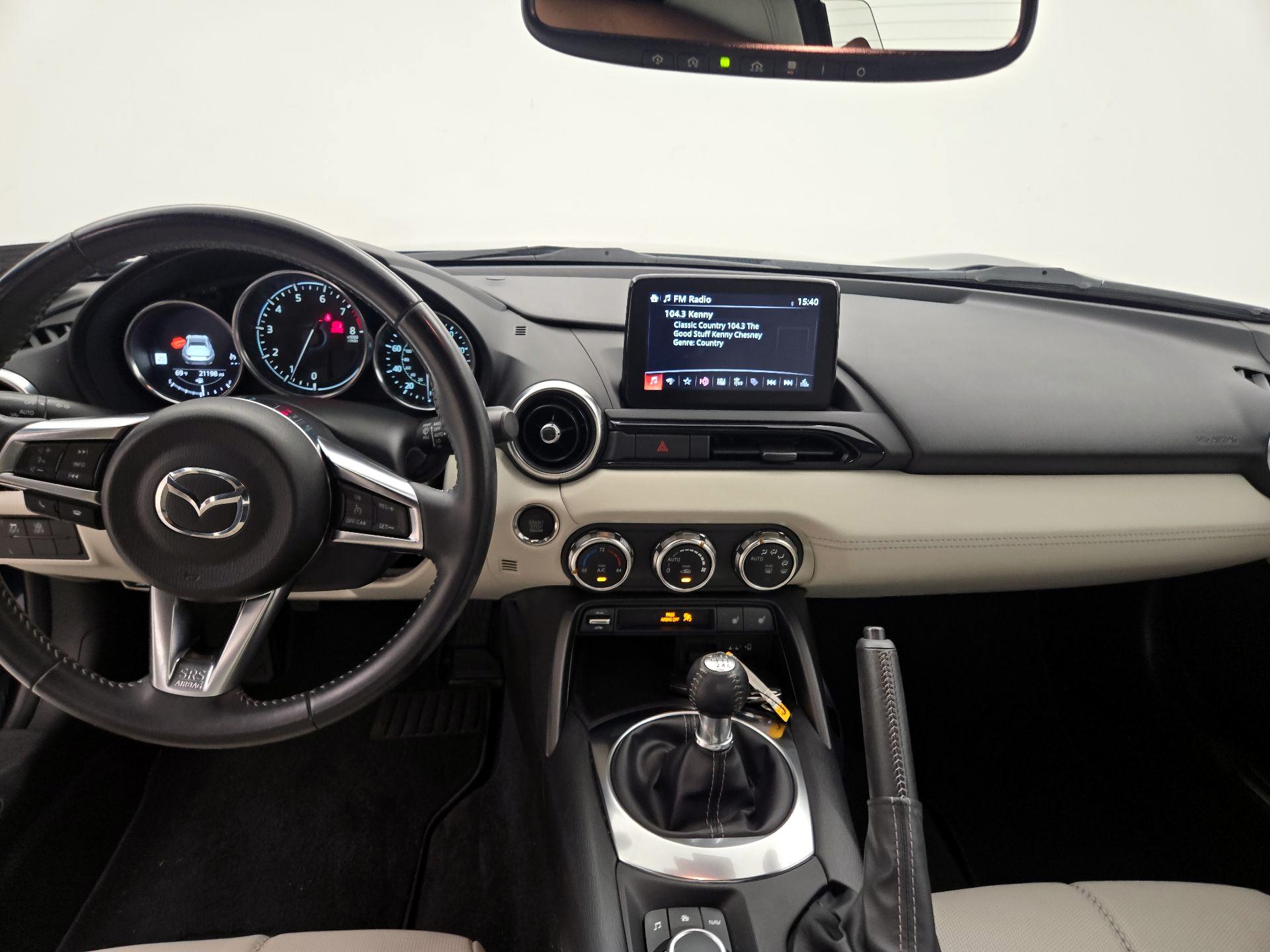 Thumbnail: 2021 Mazda MX-5 Miata - 9