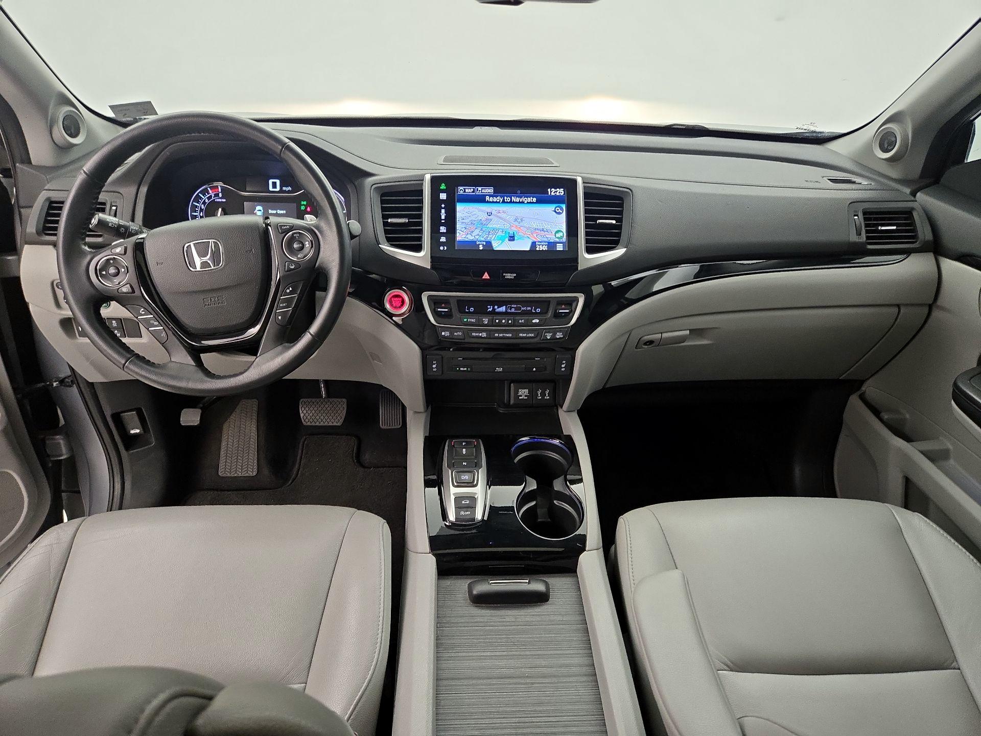 Thumbnail: 2016 Honda Pilot - 9