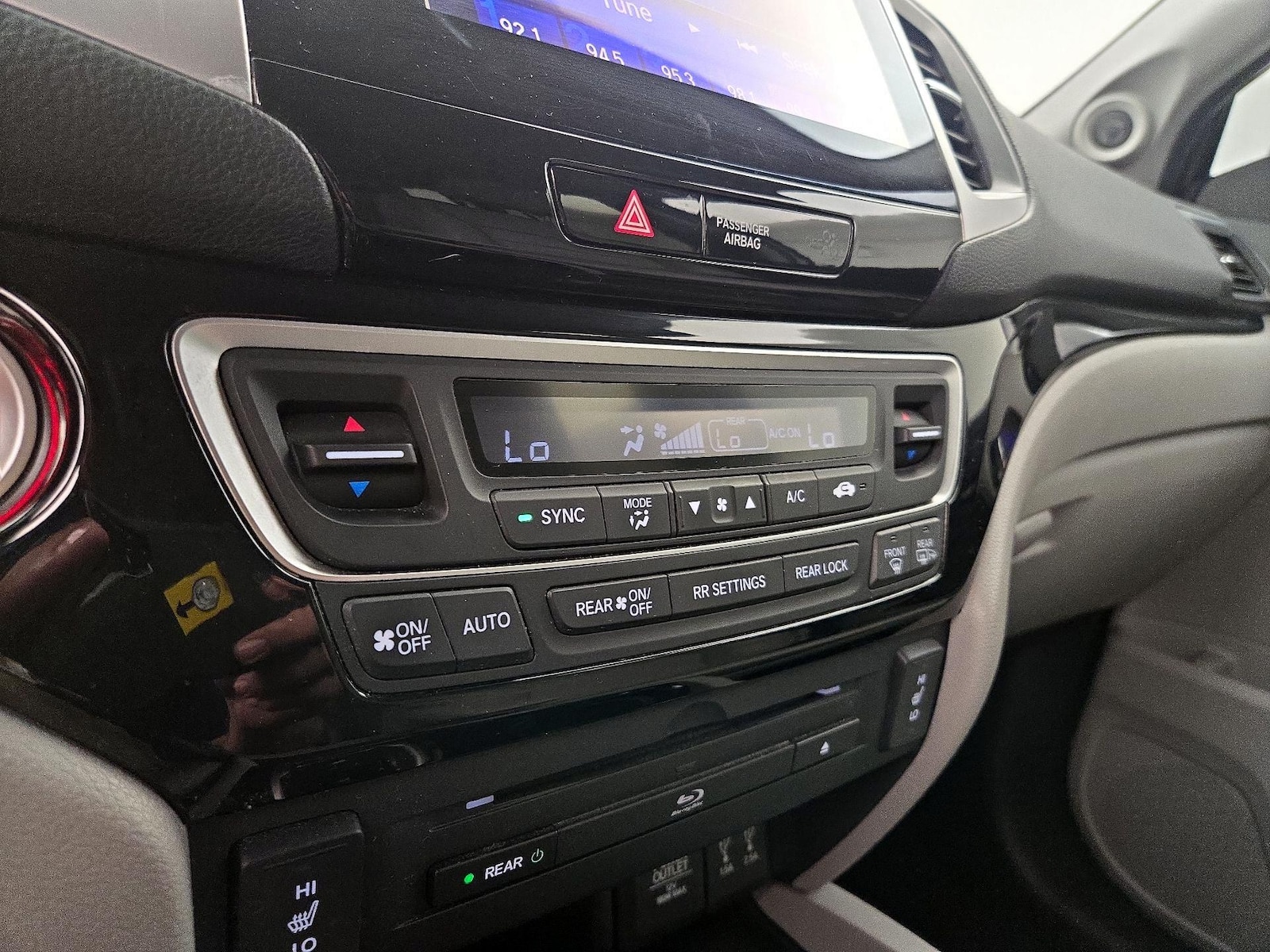2016 Honda Pilot Touring - Photo 18