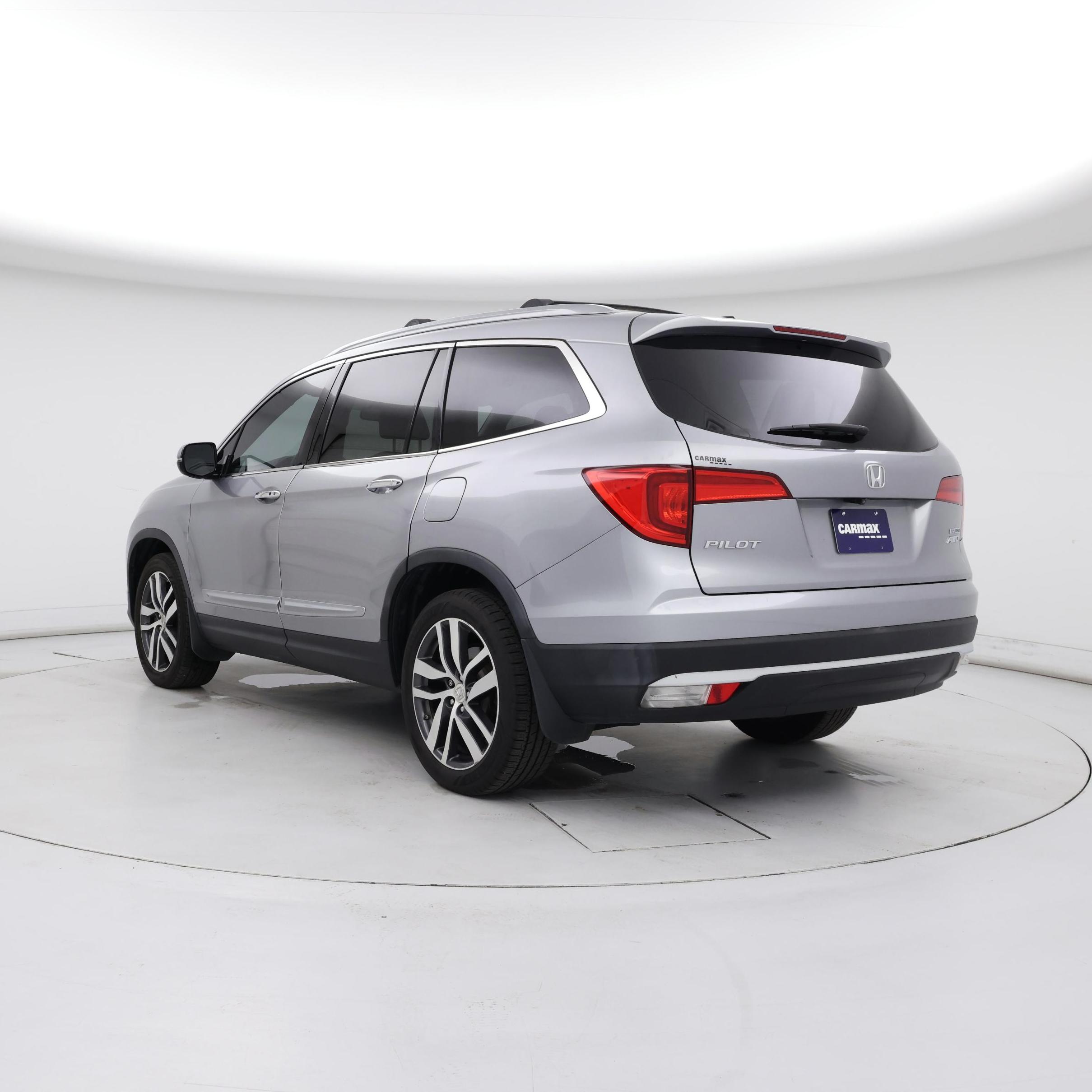 Thumbnail: 2016 Honda Pilot - 2