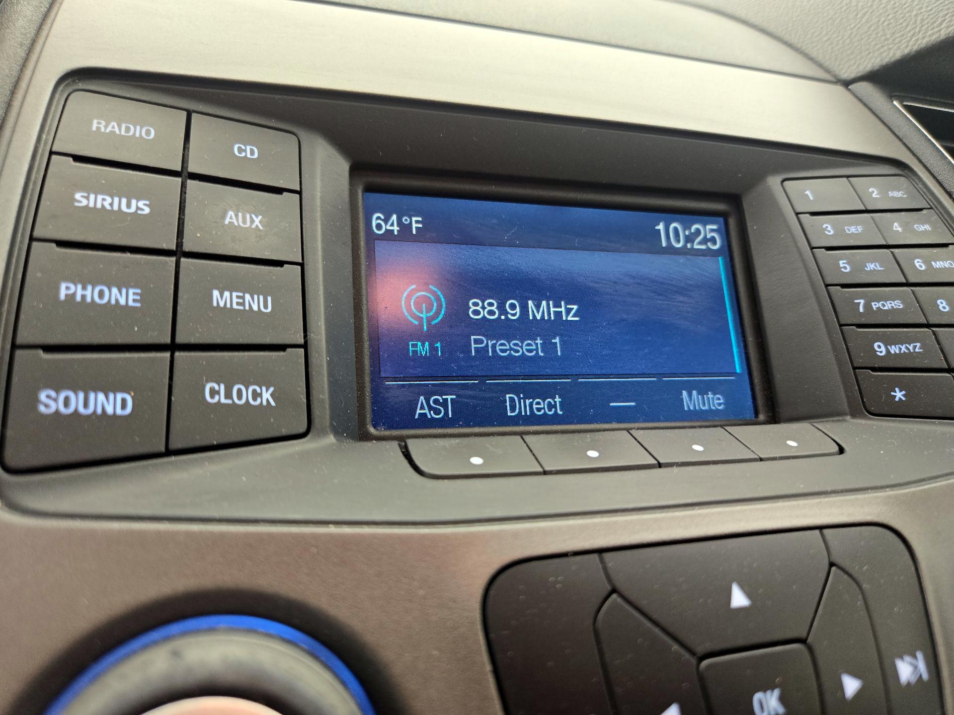 Thumbnail: 2018 Ford Taurus - 15