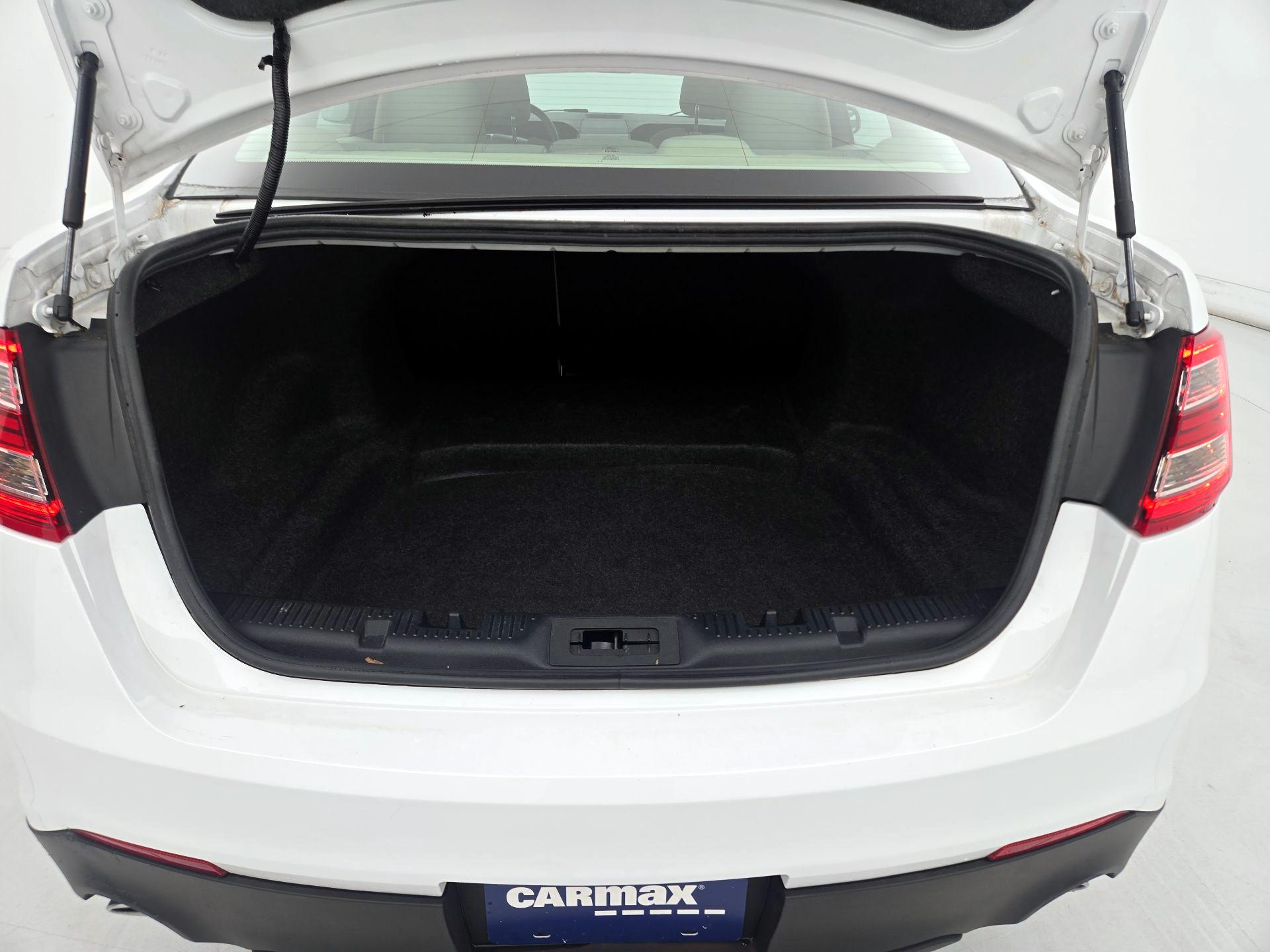 Thumbnail: 2018 Ford Taurus - 20