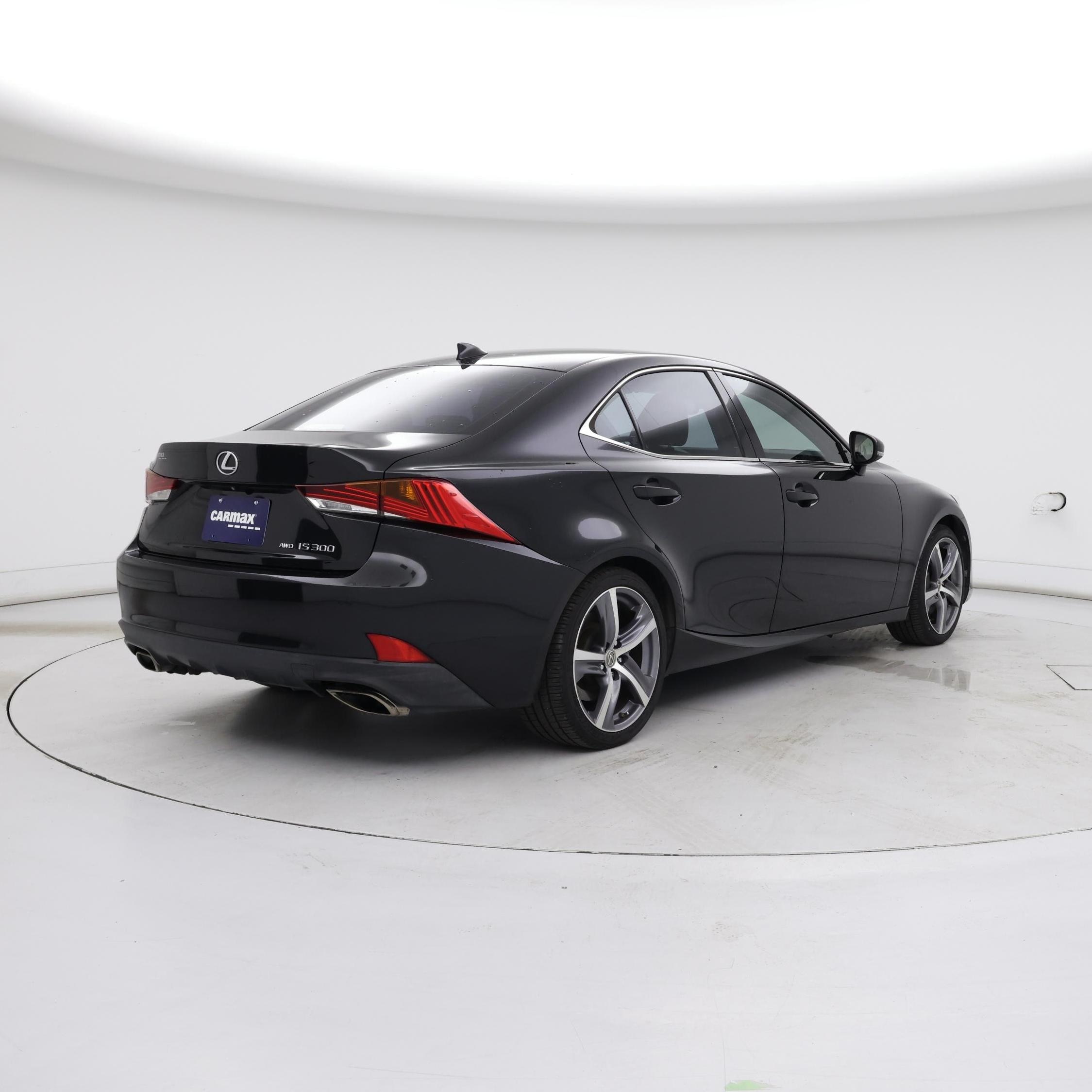 Thumbnail: 2017 Lexus IS - 8