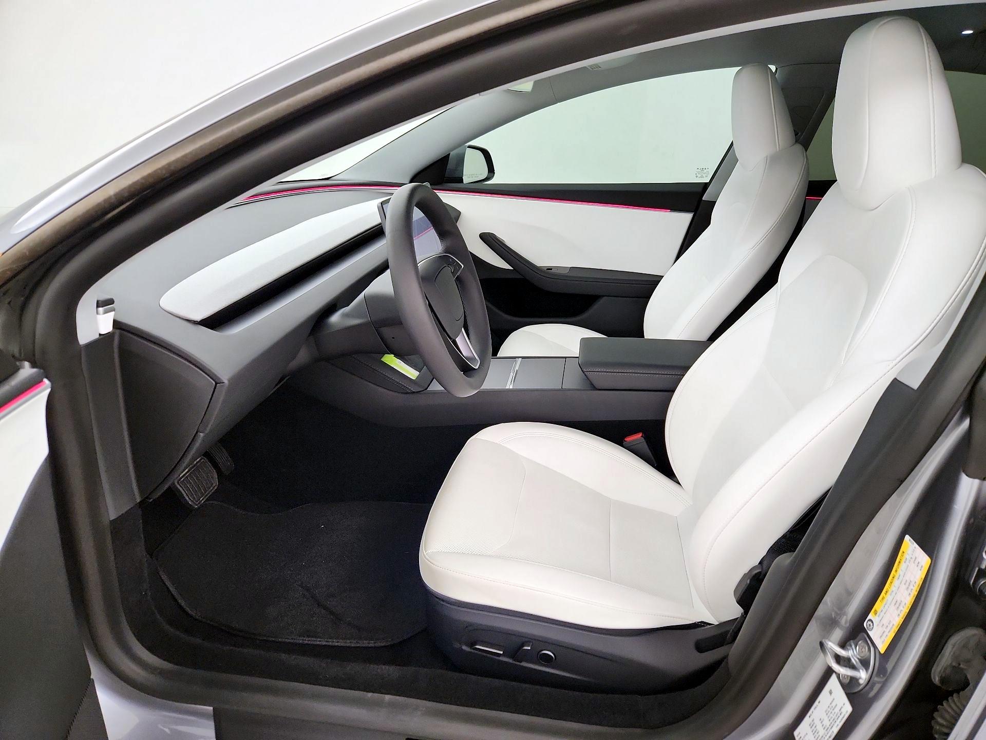 Thumbnail: 2025 Tesla Model 3 - 11