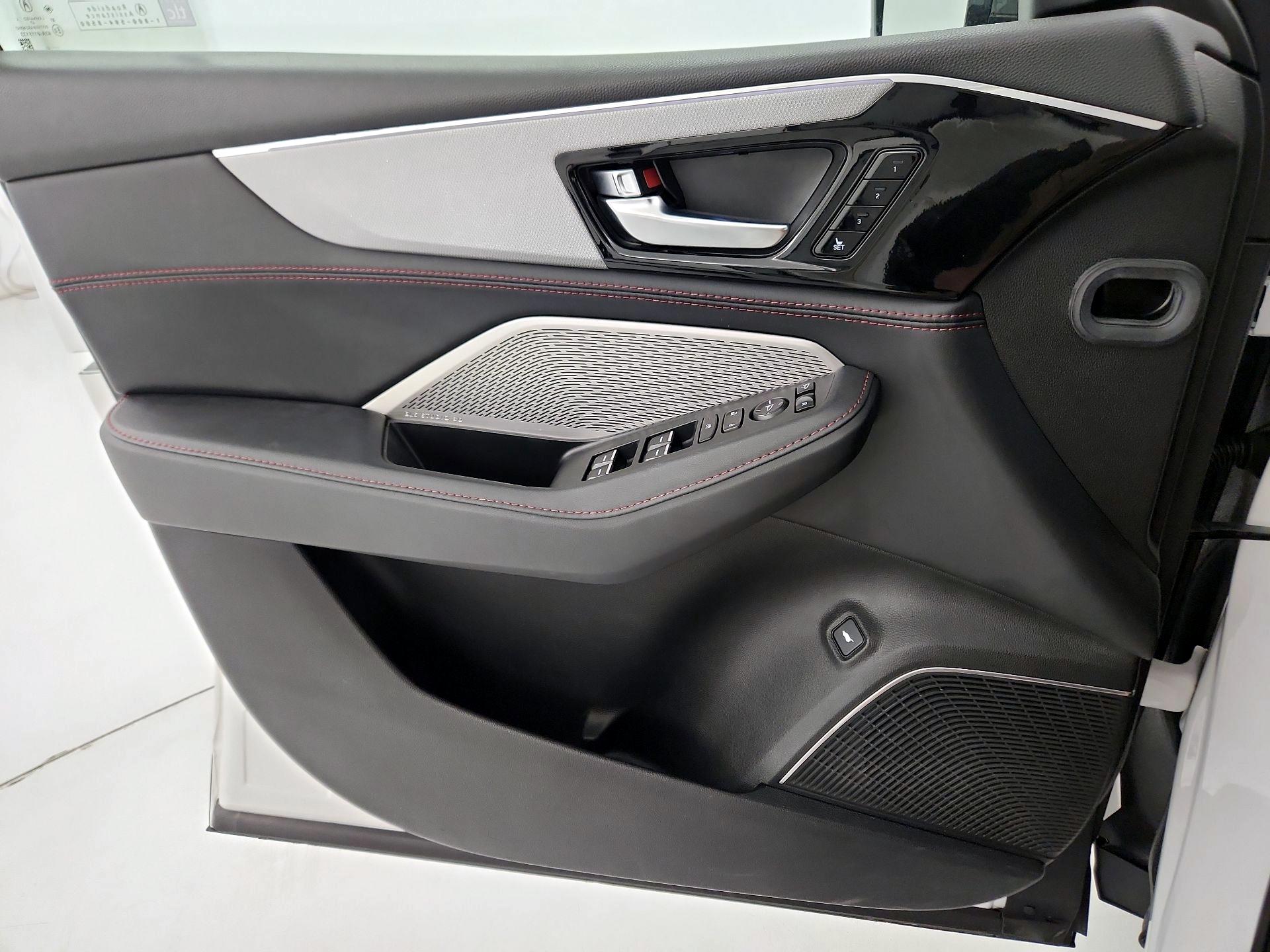 Thumbnail: 2023 Acura MDX - 12