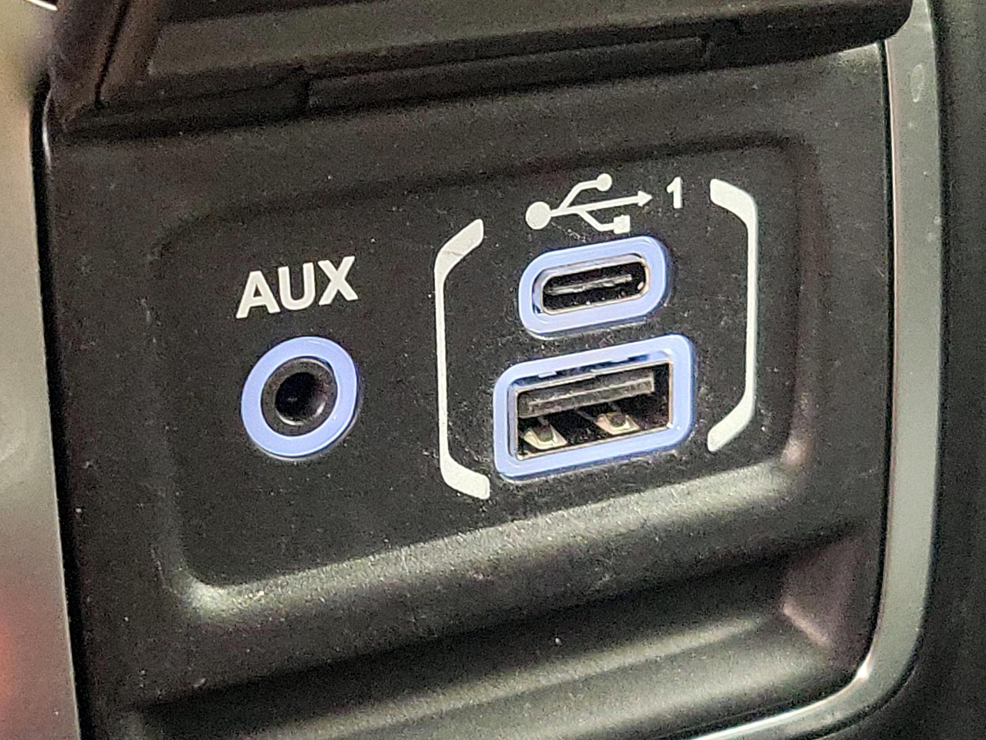 Thumbnail: 2023 Jeep Wrangler - 18