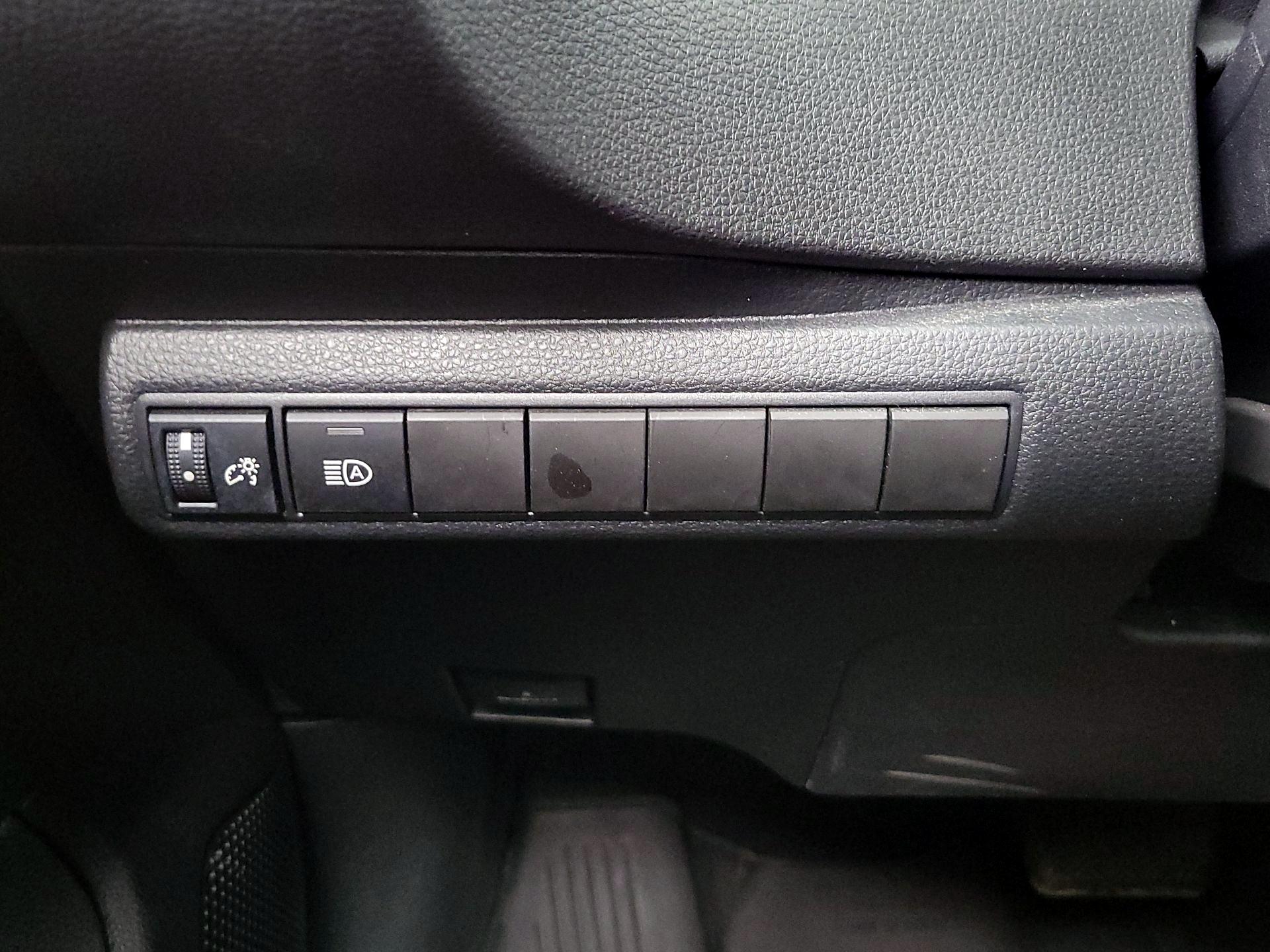 Thumbnail: 2022 Toyota Corolla - 13