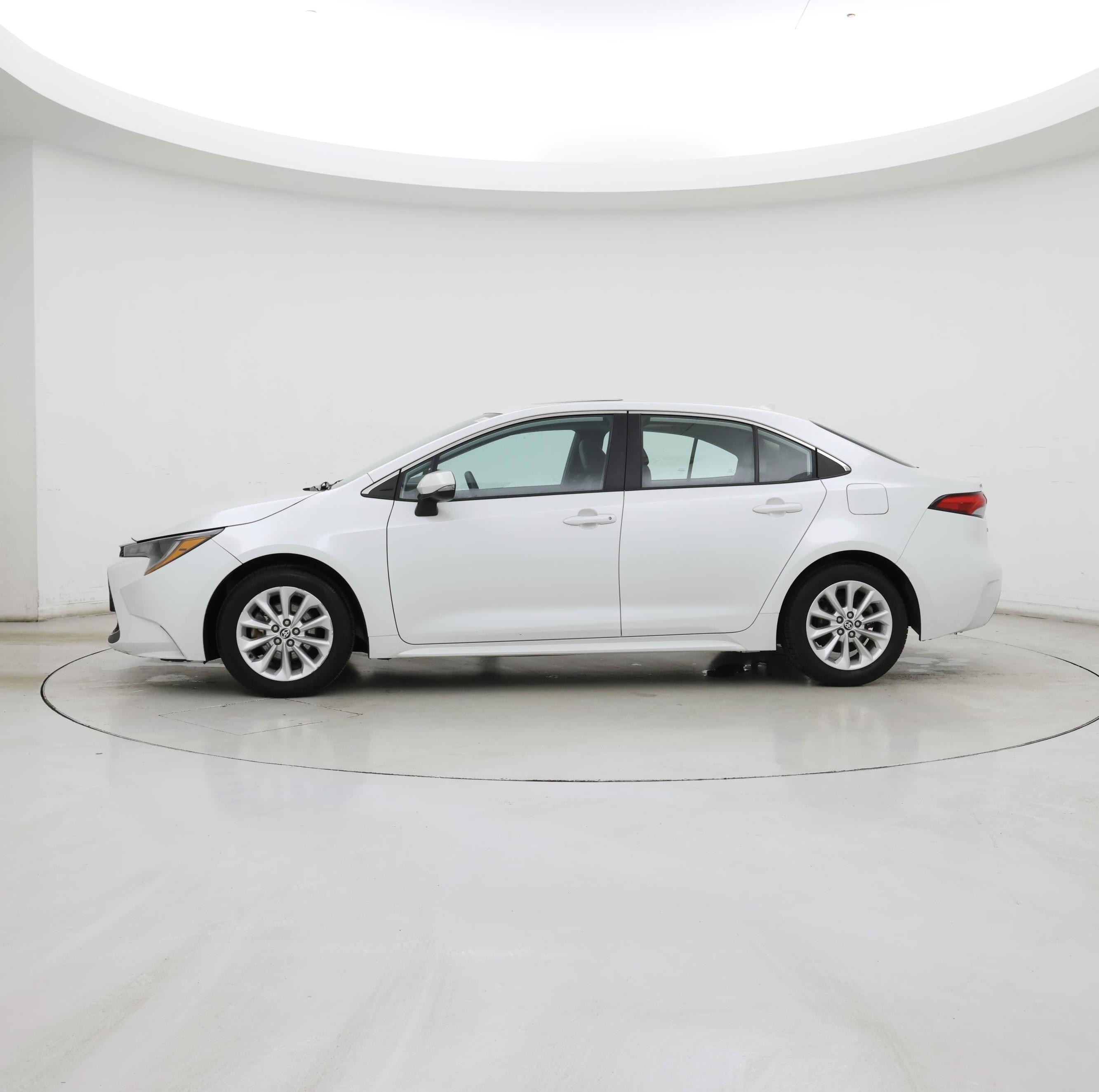 Thumbnail: 2022 Toyota Corolla - 3