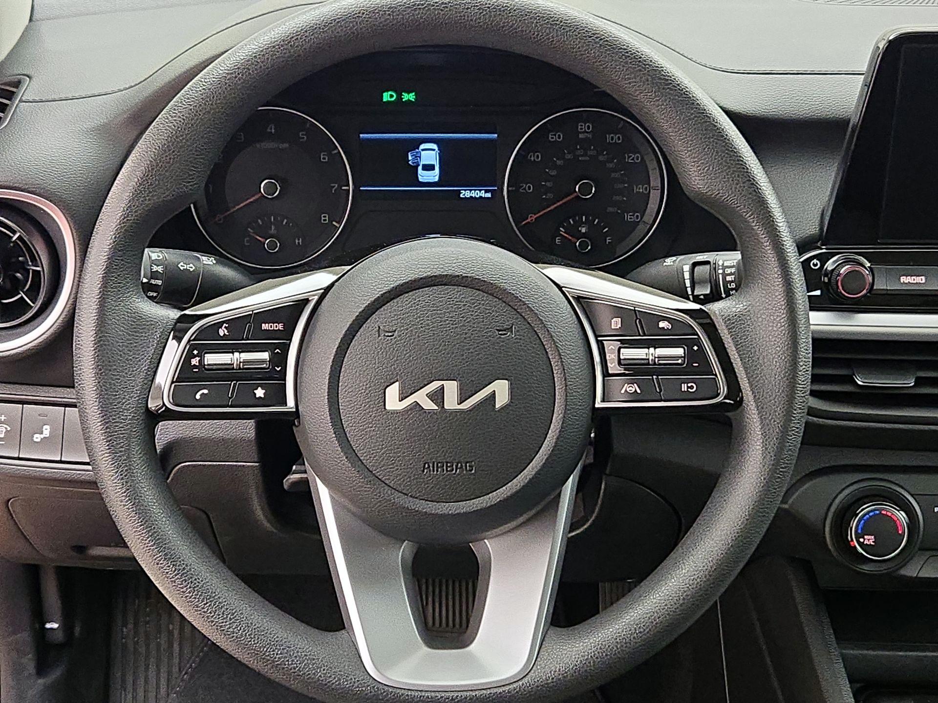 Thumbnail: 2022 Kia Forte - 10