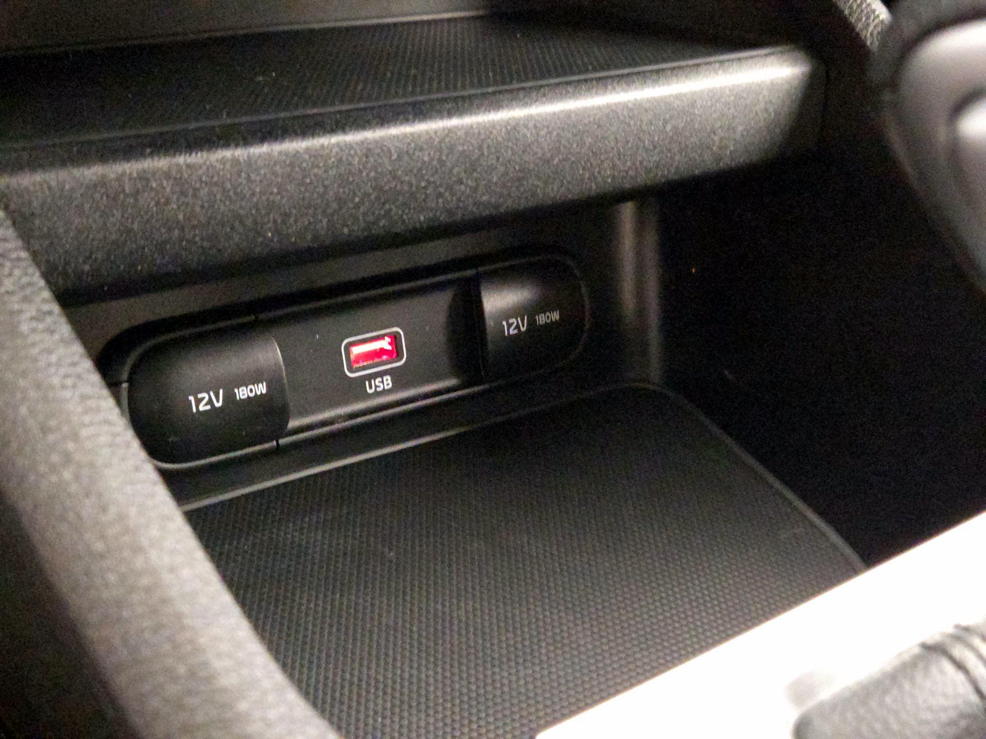 Thumbnail: 2022 Kia Forte - 18