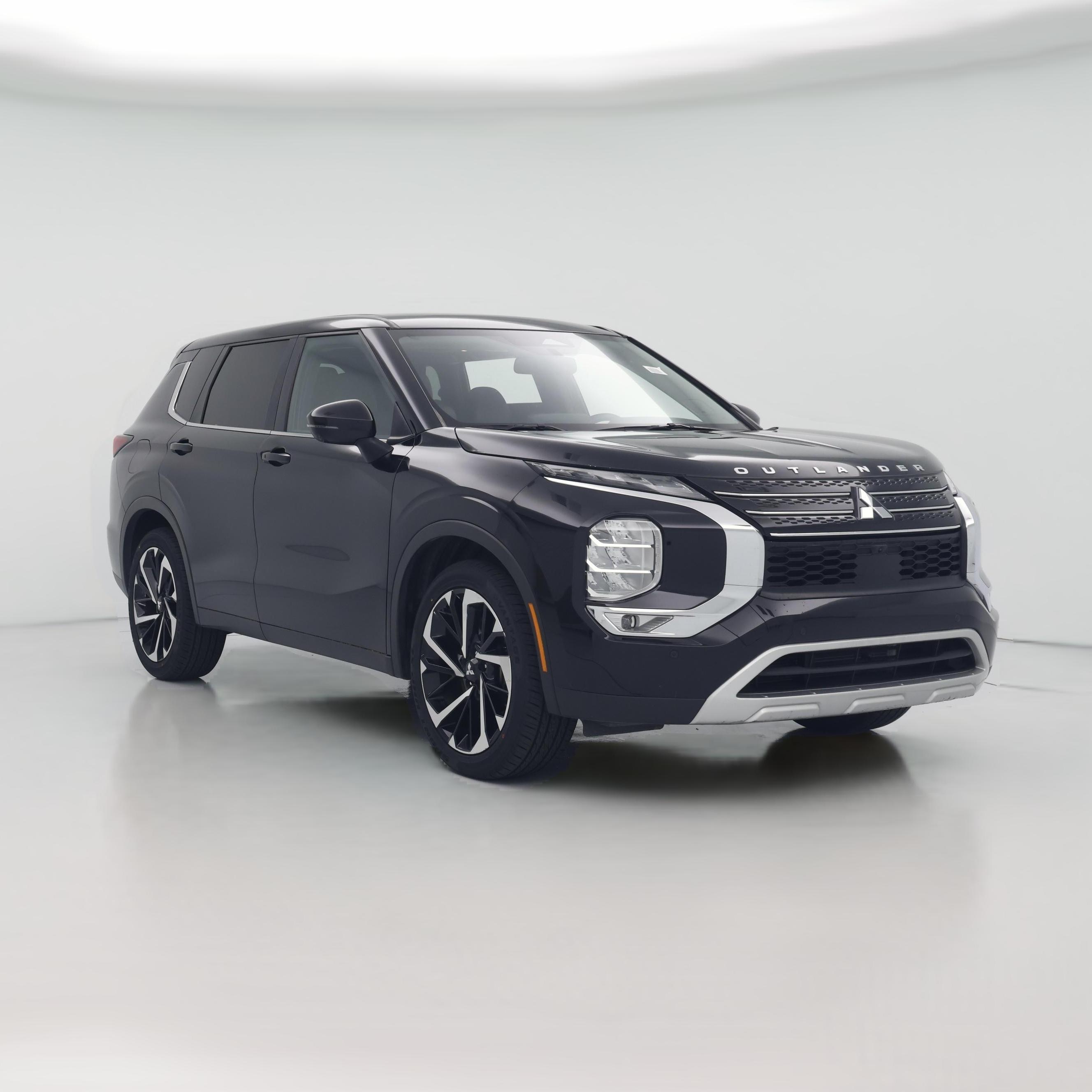 Thumbnail: 2024 Mitsubishi Outlander - 1