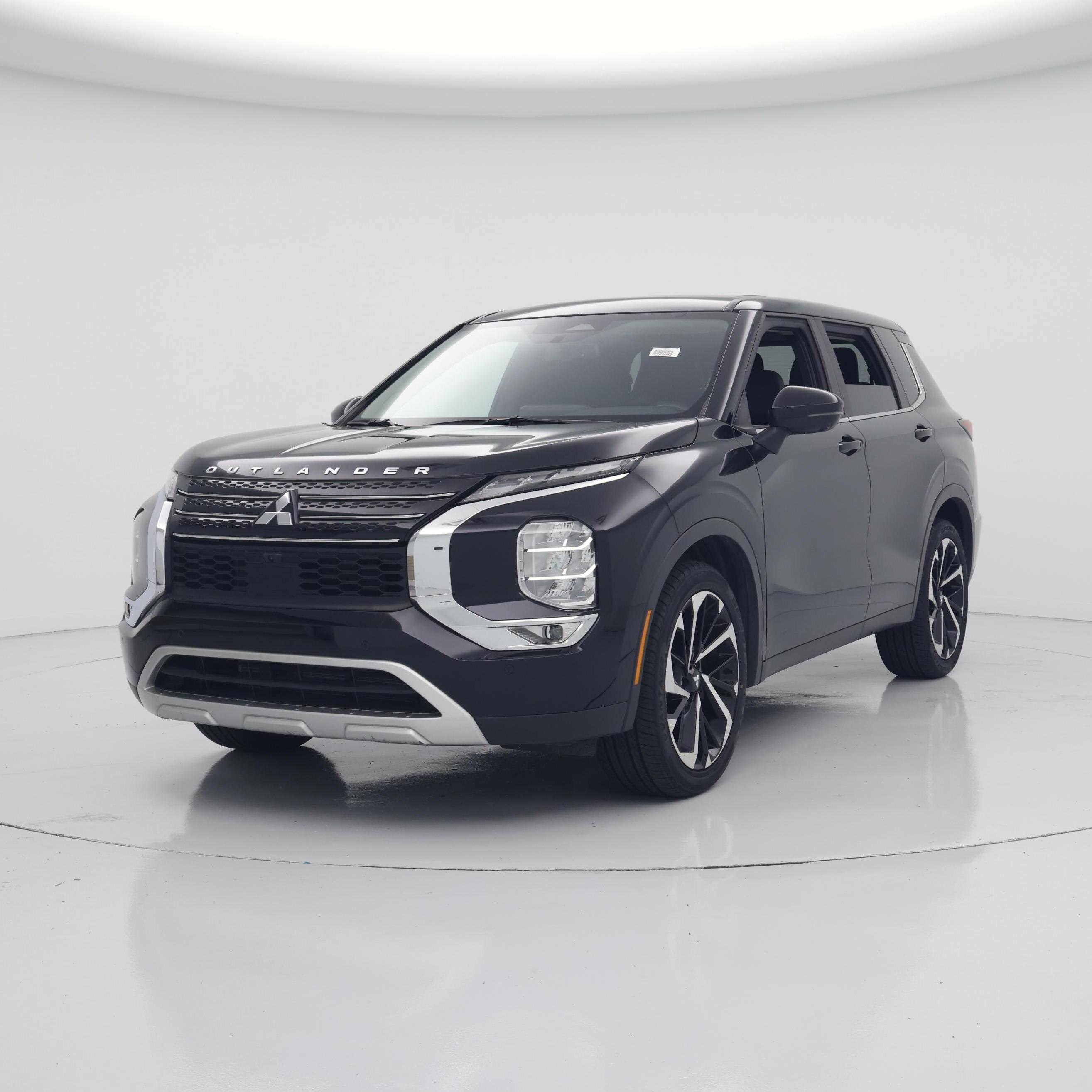 Thumbnail: 2024 Mitsubishi Outlander - 4