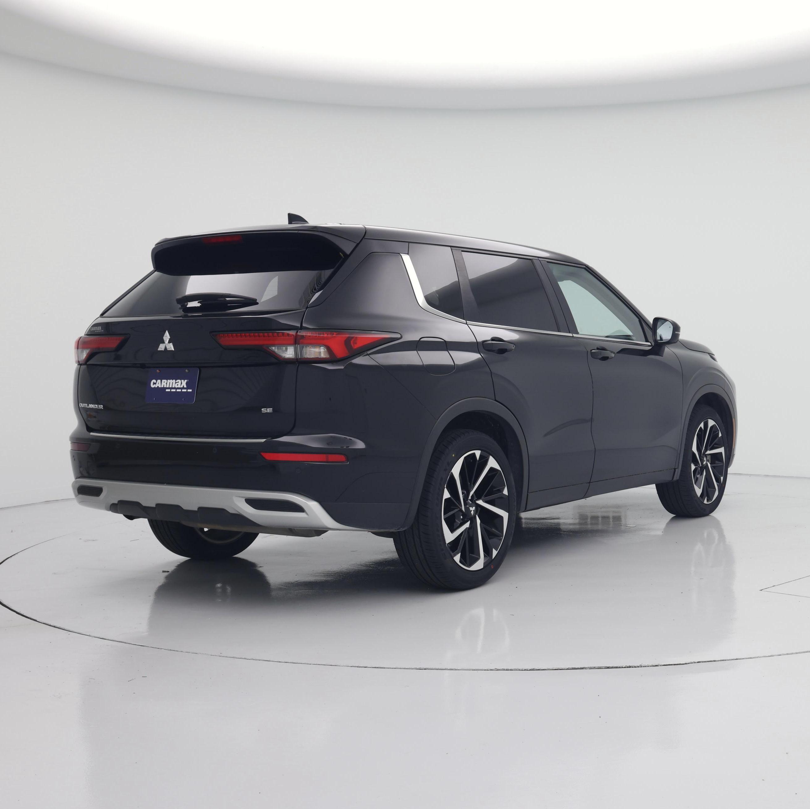 Thumbnail: 2024 Mitsubishi Outlander - 8