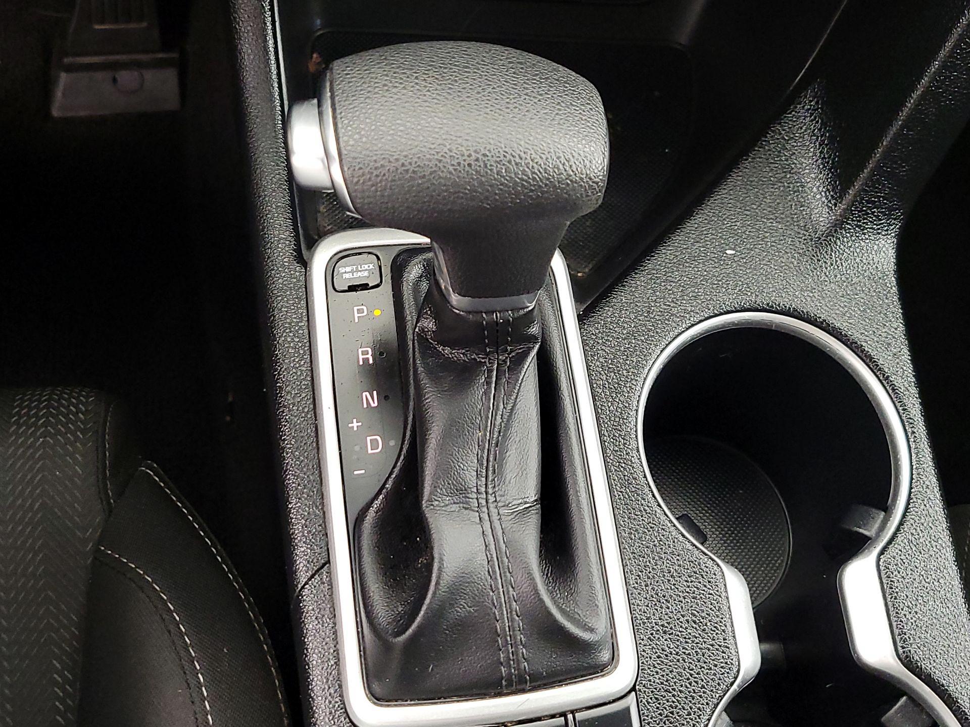 Thumbnail: 2022 Kia Sportage - 17