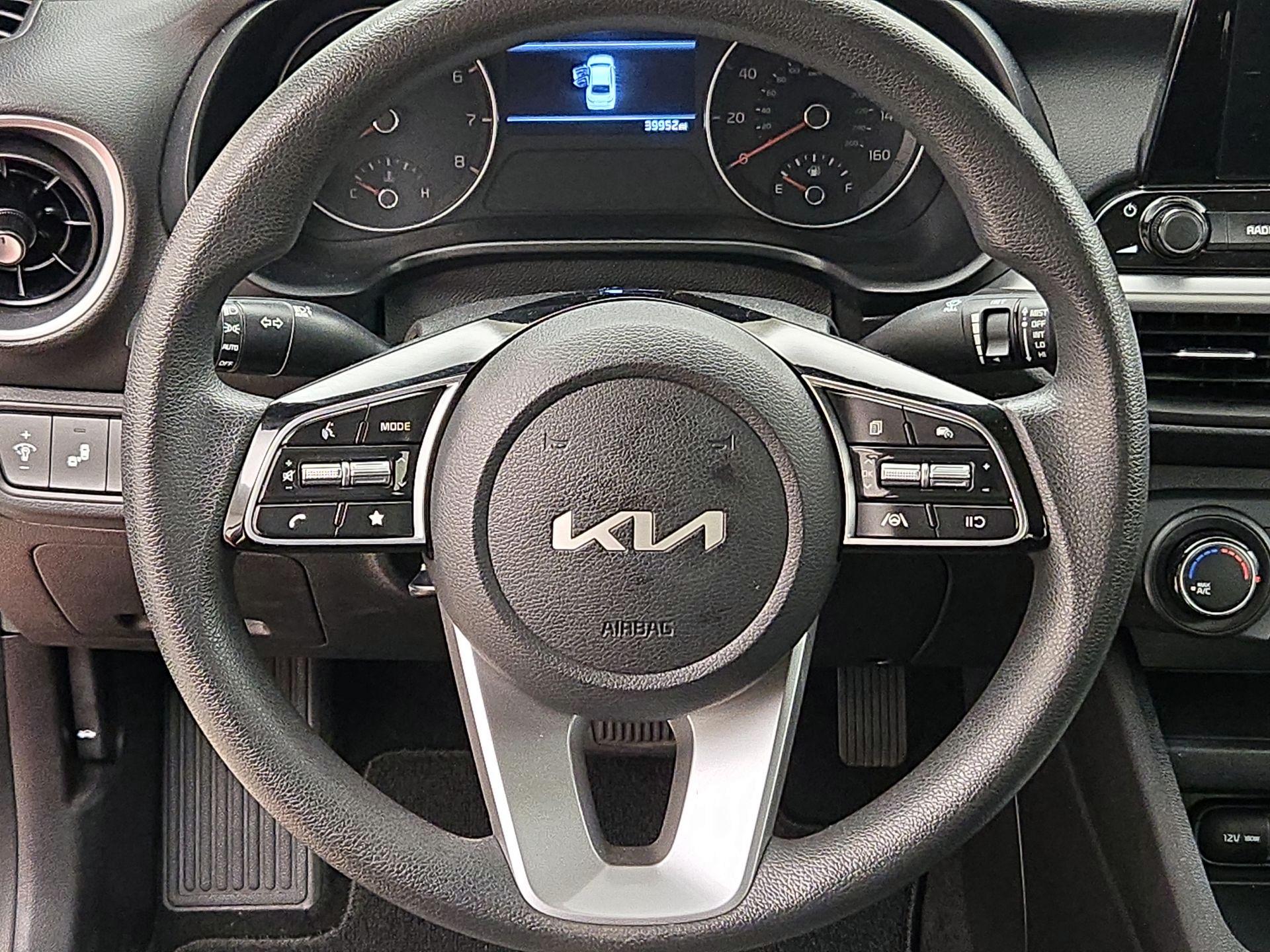 Thumbnail: 2022 Kia Forte - 10