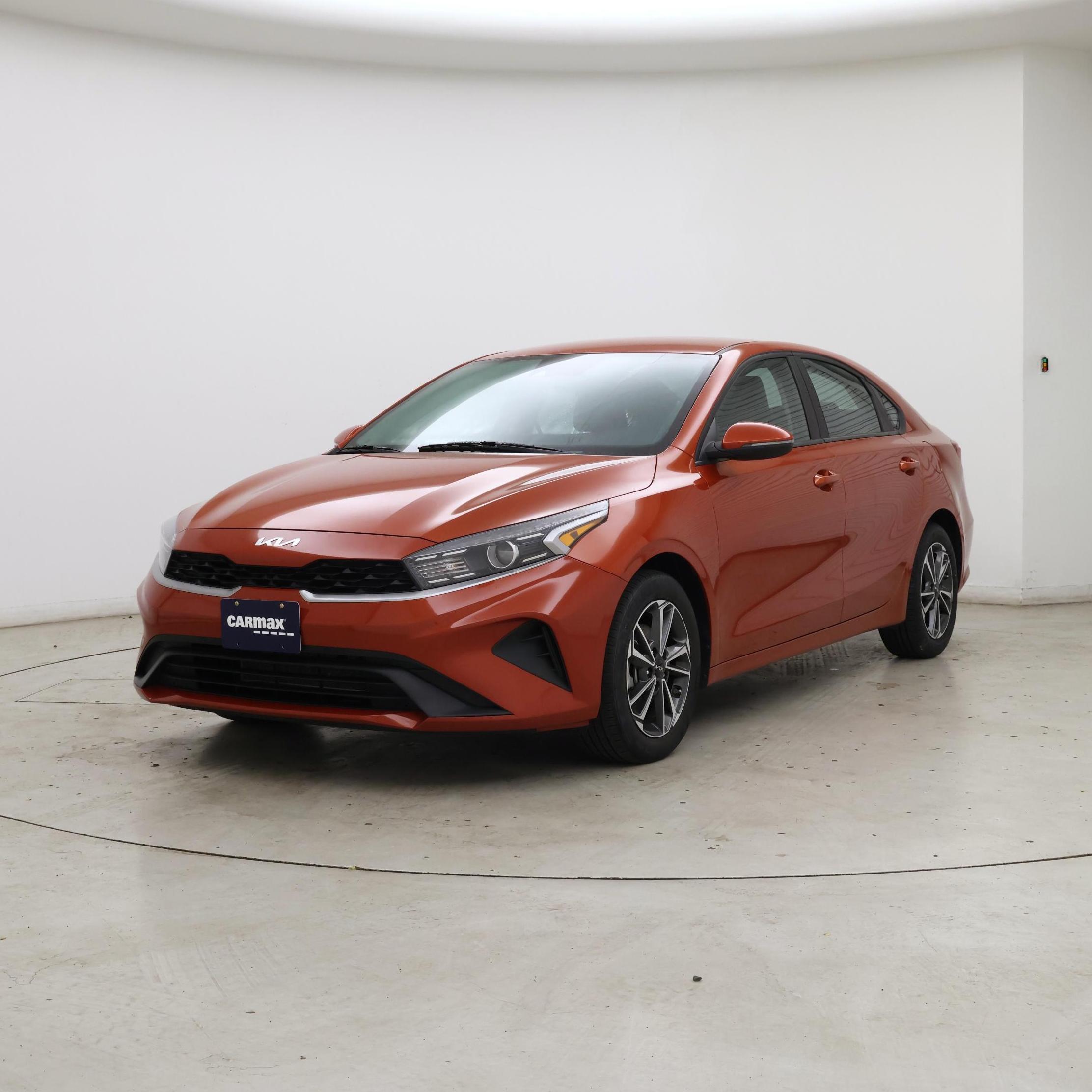 Thumbnail: 2022 Kia Forte - 4