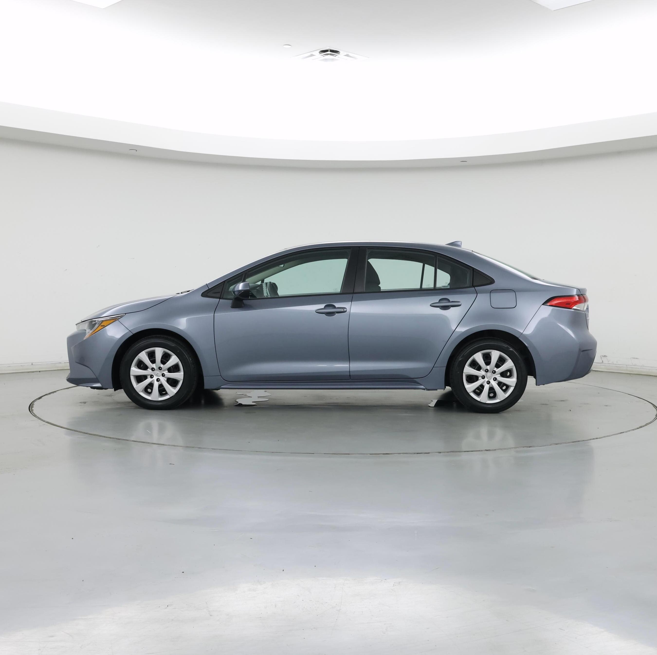 Thumbnail: 2022 Toyota Corolla - 3