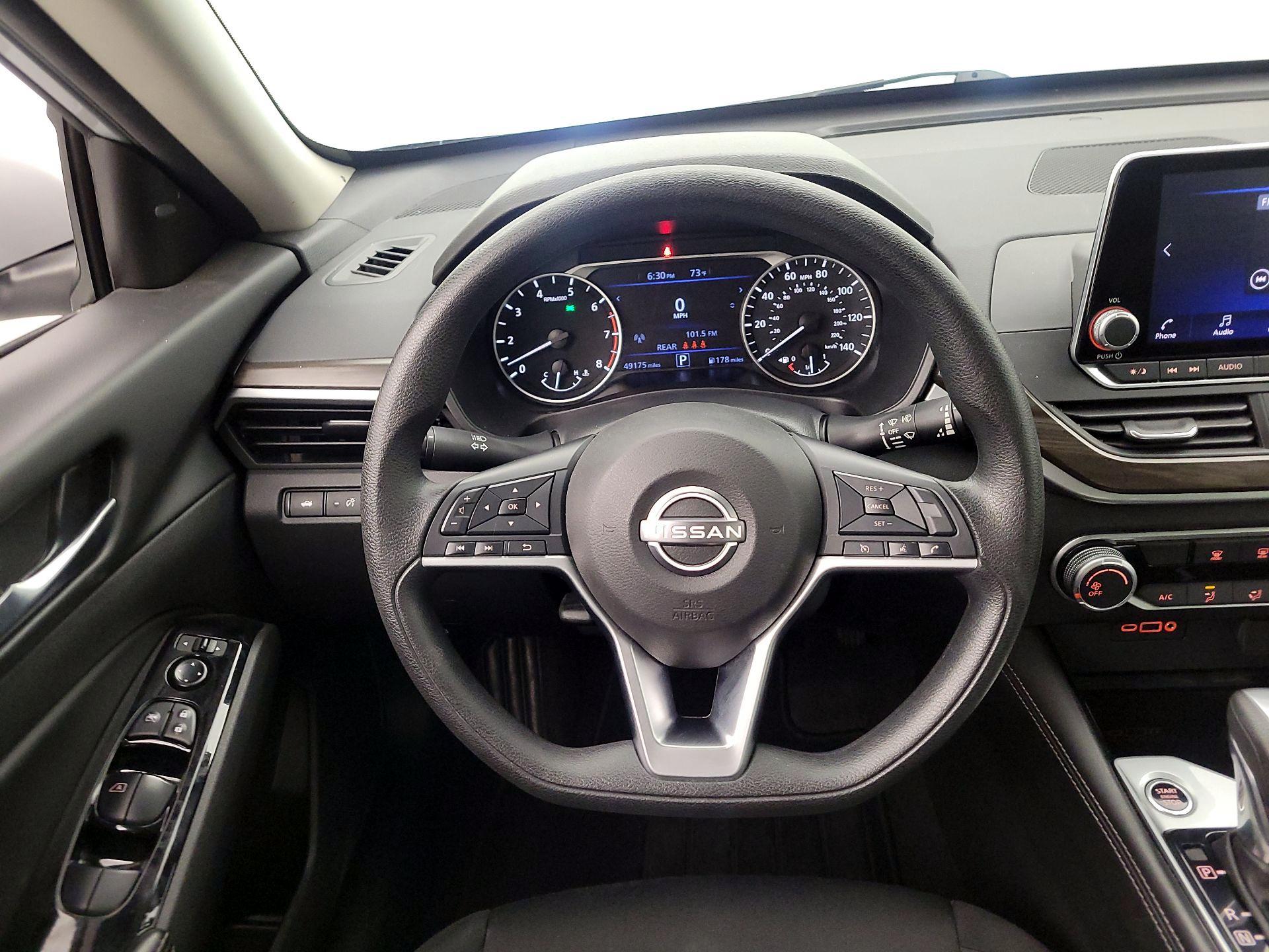 Thumbnail: 2023 Nissan Altima - 10