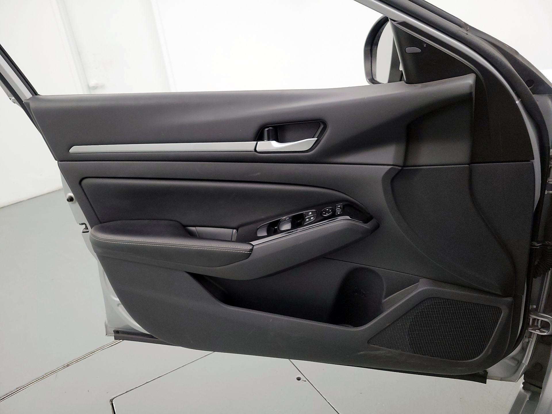 Thumbnail: 2023 Nissan Altima - 12