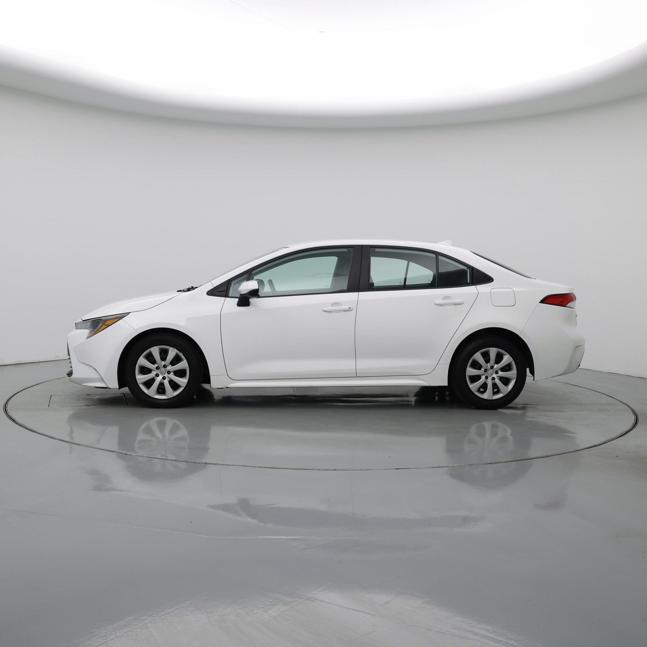 Thumbnail: 2024 Toyota Corolla - 3