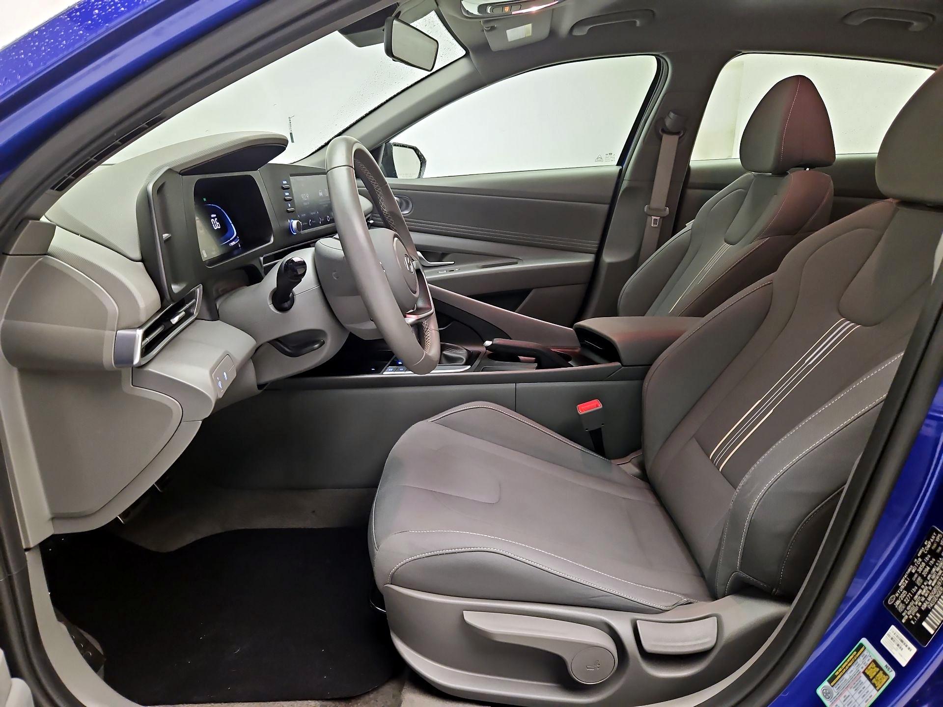 Thumbnail: 2025 Hyundai Elantra - 11