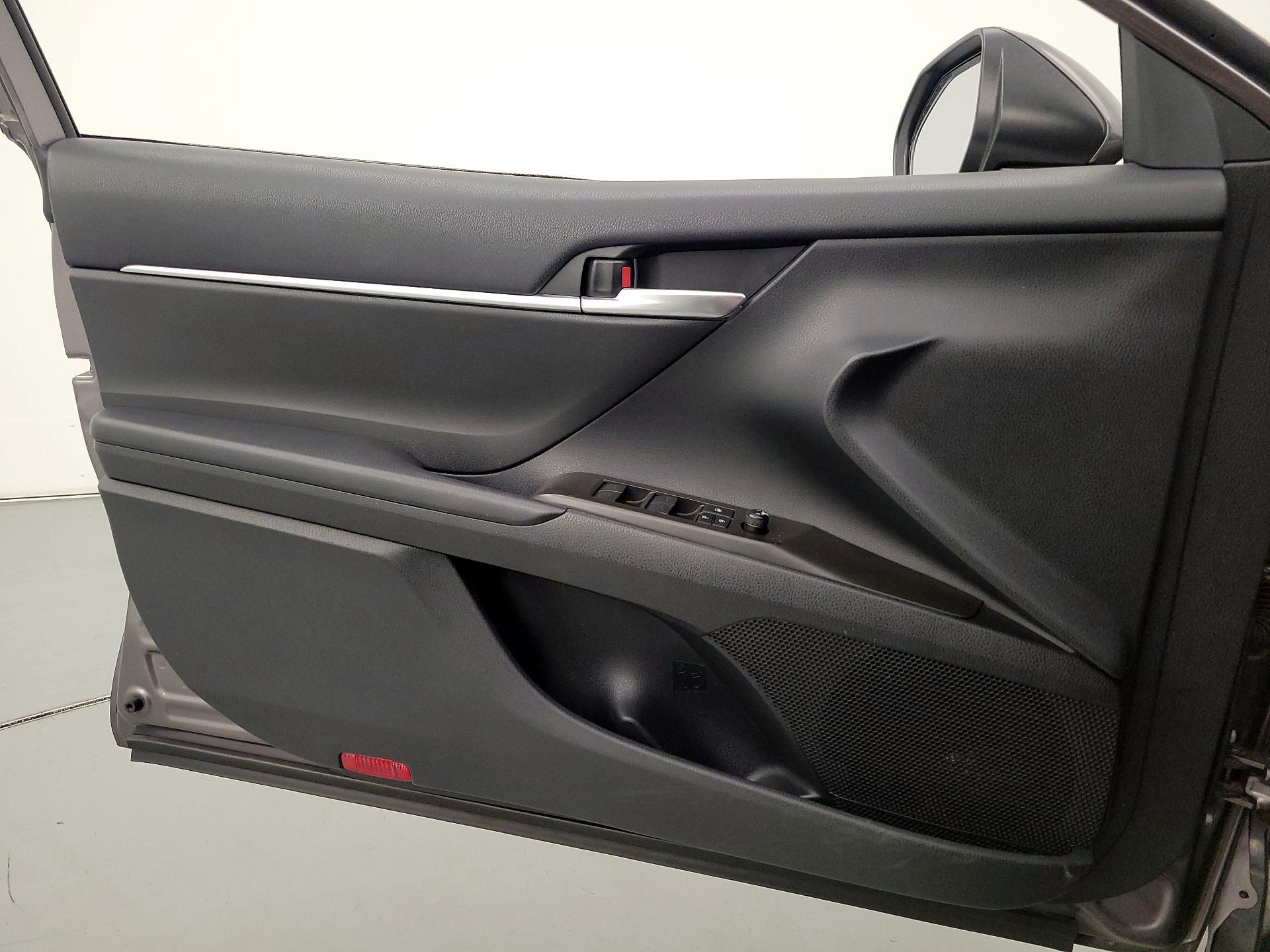 Thumbnail: 2023 Toyota Camry - 12