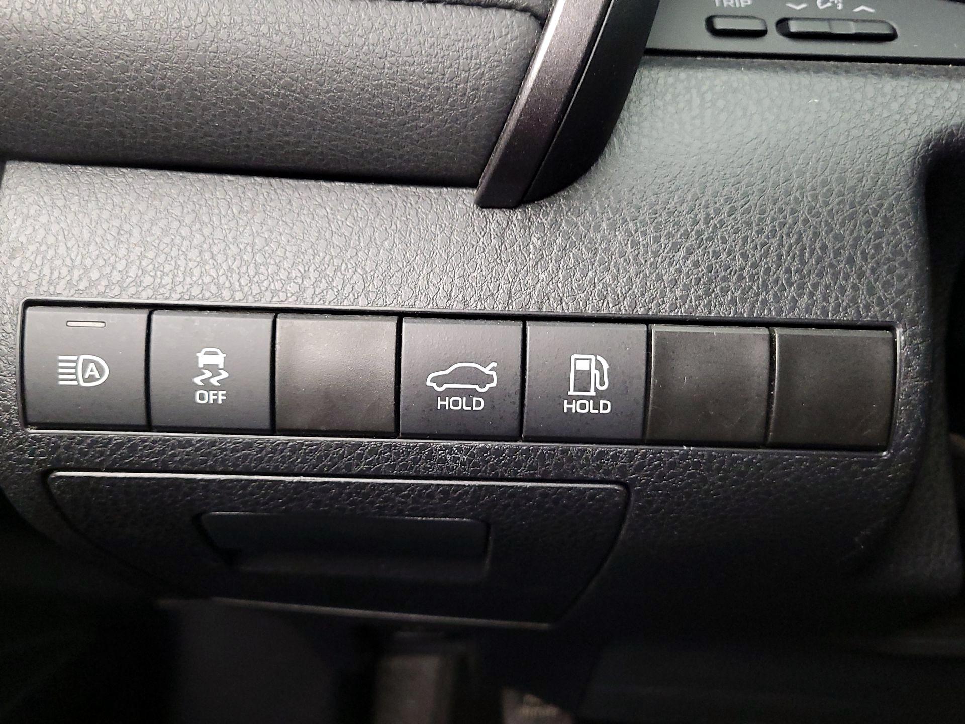 Thumbnail: 2023 Toyota Camry - 13