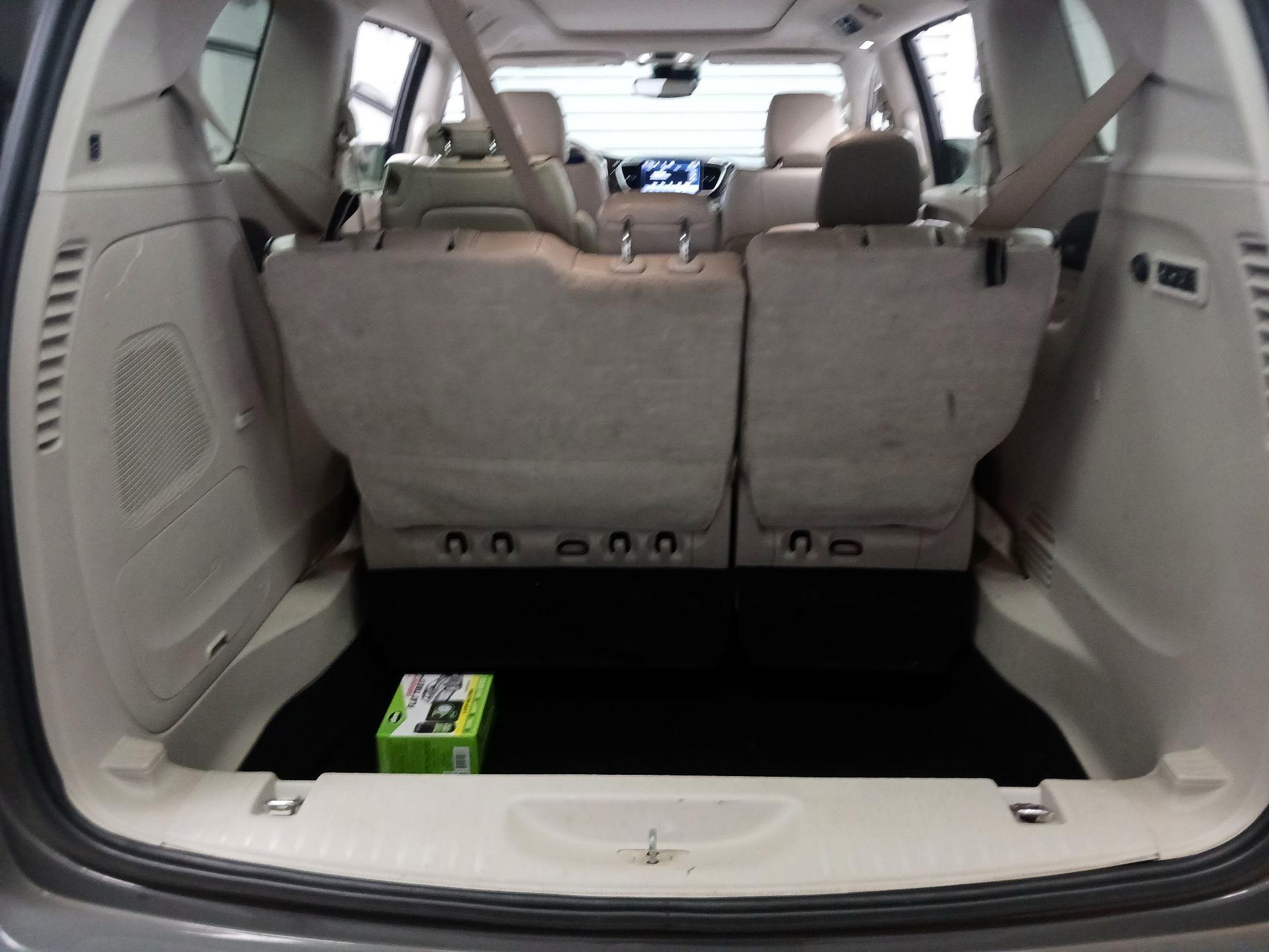 Thumbnail: 2021 Chrysler Pacifica - 16