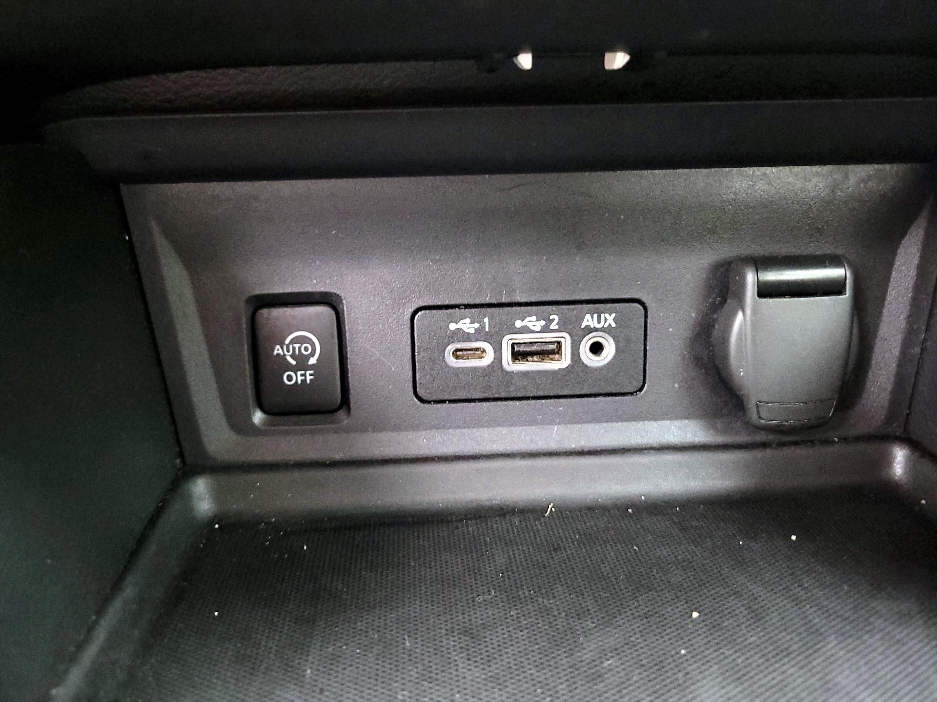 Thumbnail: 2024 Nissan Sentra - 18